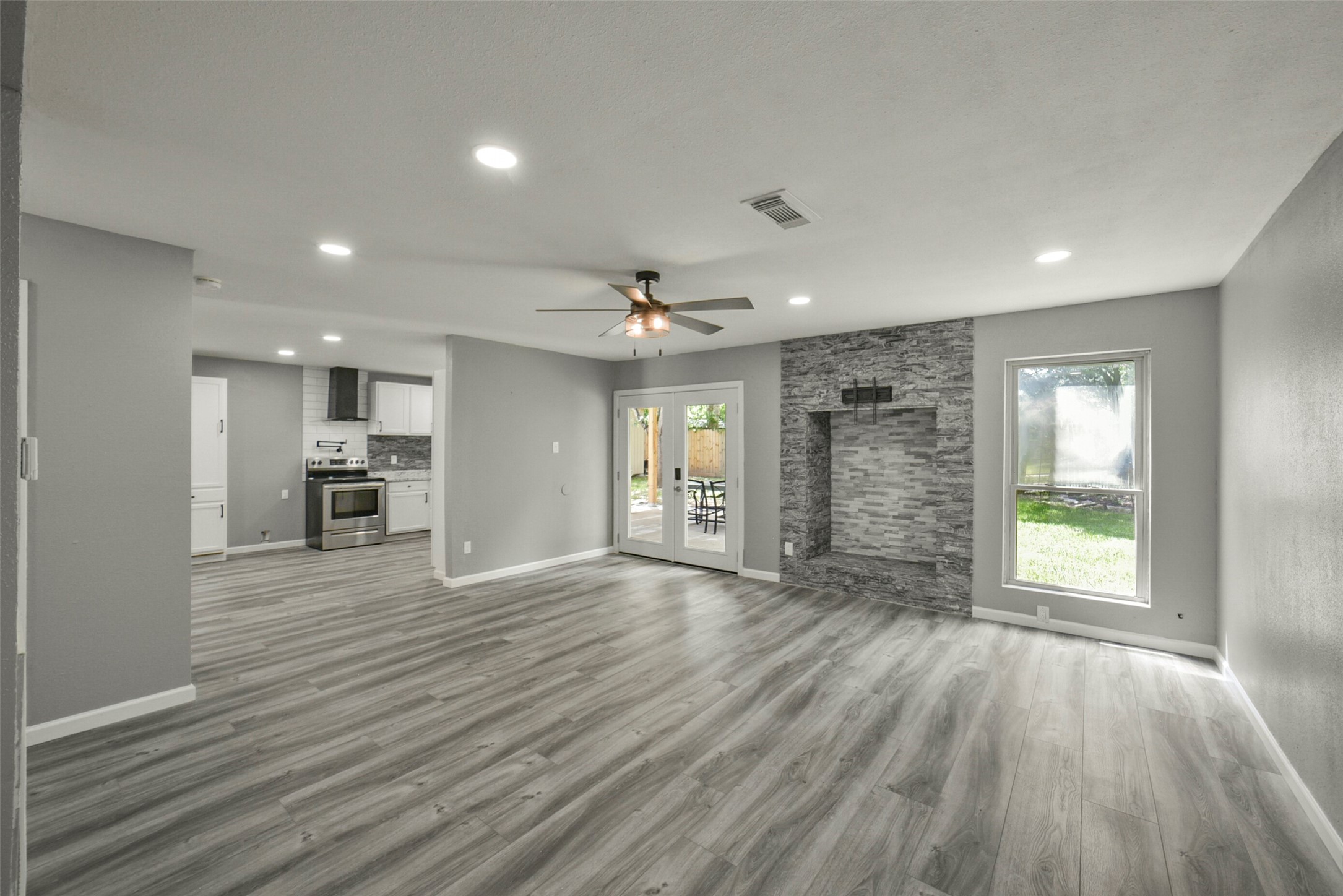 18606 Mellowgrove Lane Property Photo 8