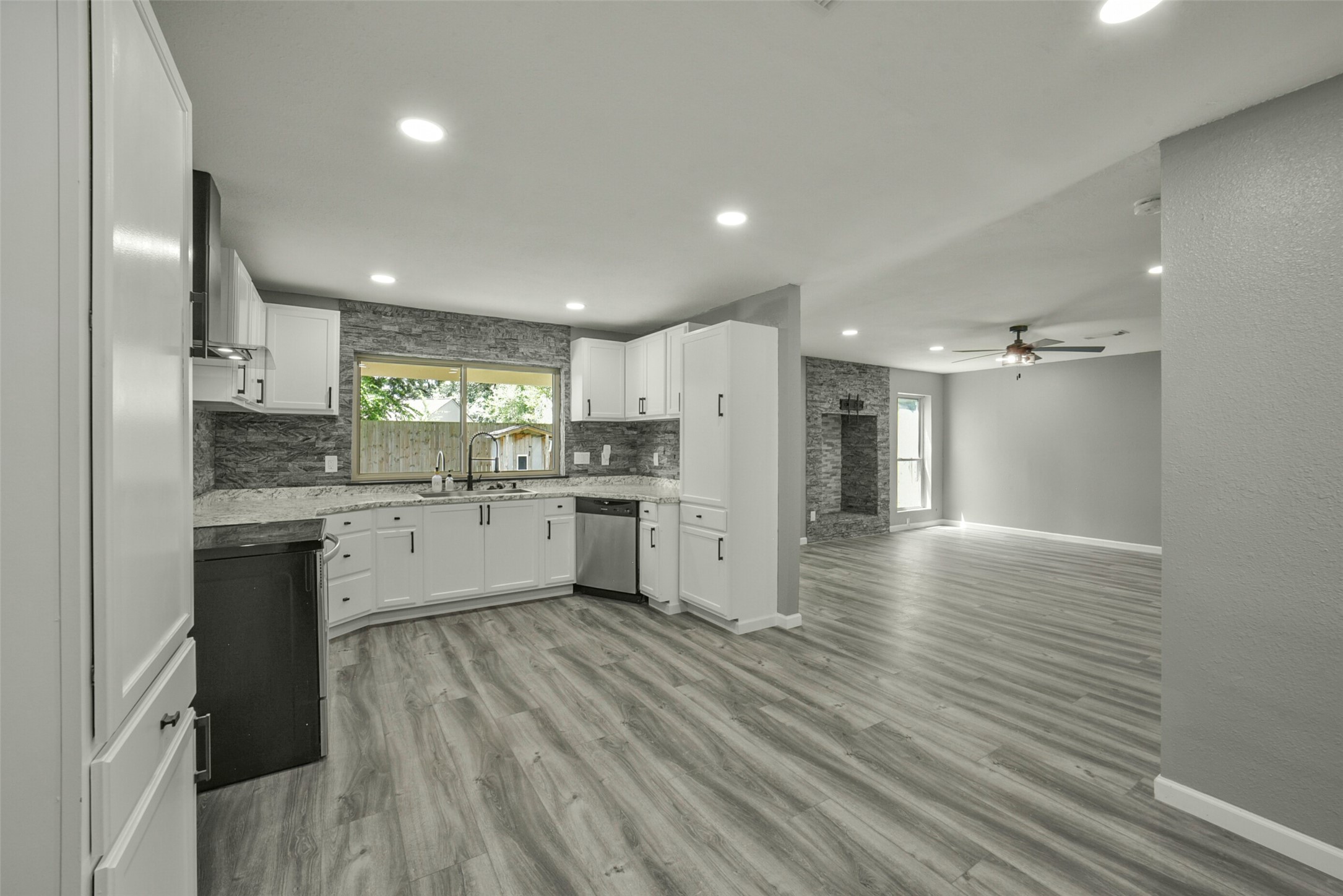 18606 Mellowgrove Lane Property Photo 11