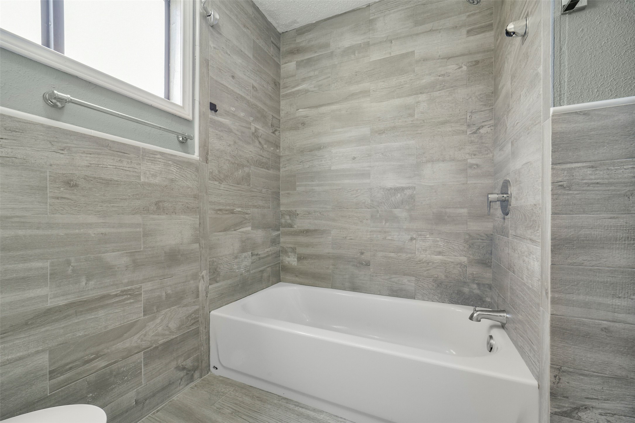 18606 Mellowgrove Lane Property Photo 35