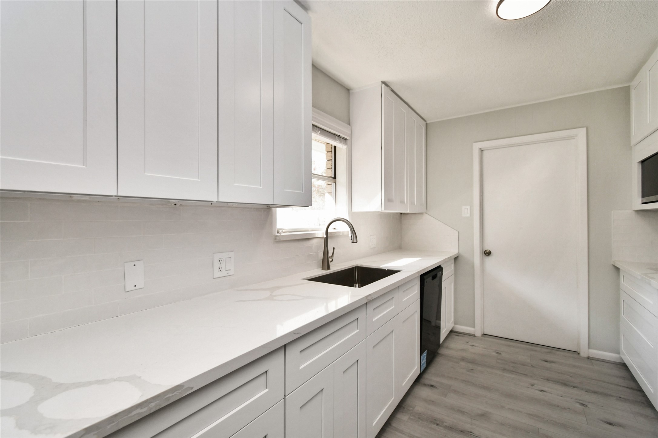 1504 Holly Circle Property Photo 8