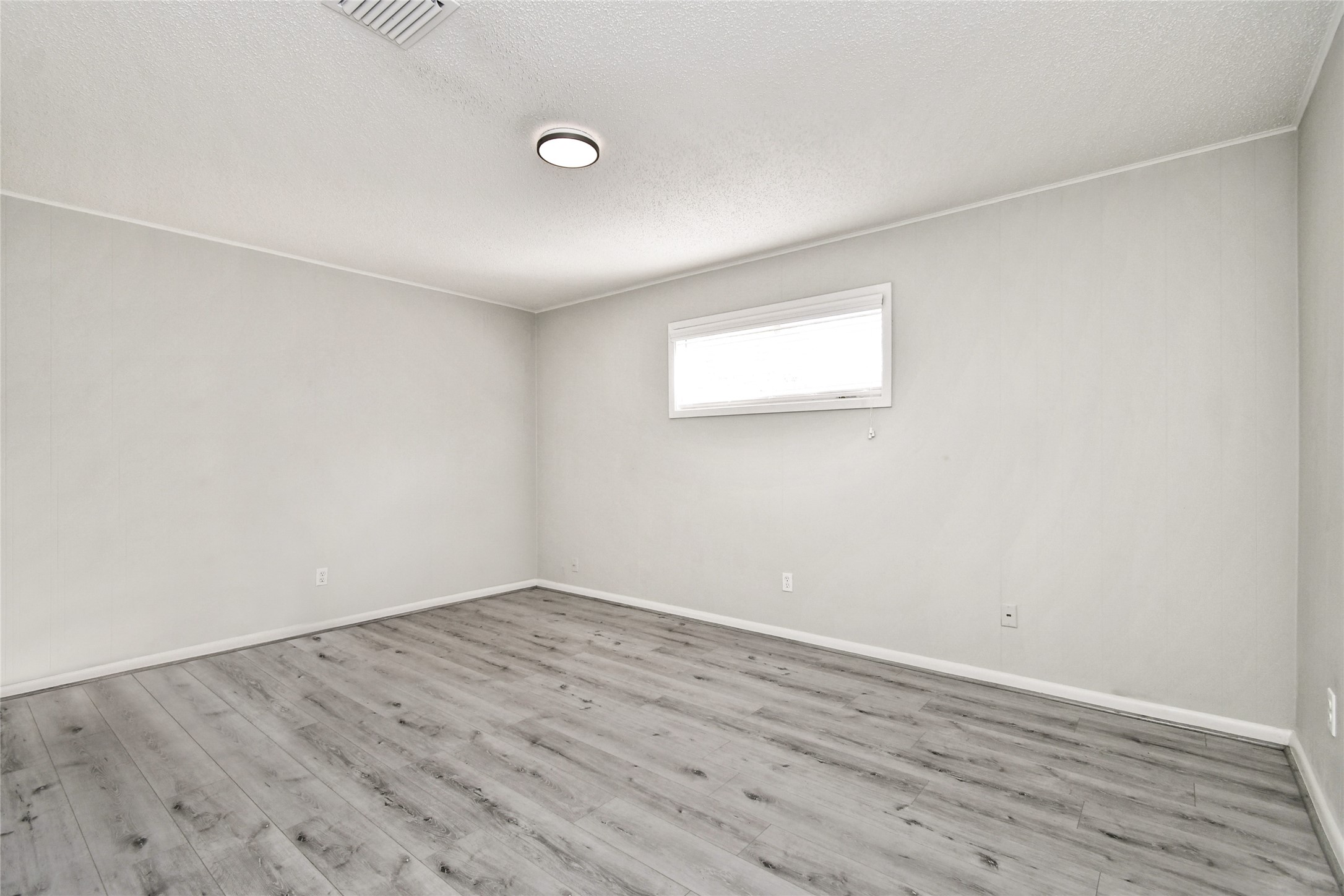 1504 Holly Circle Property Photo 28