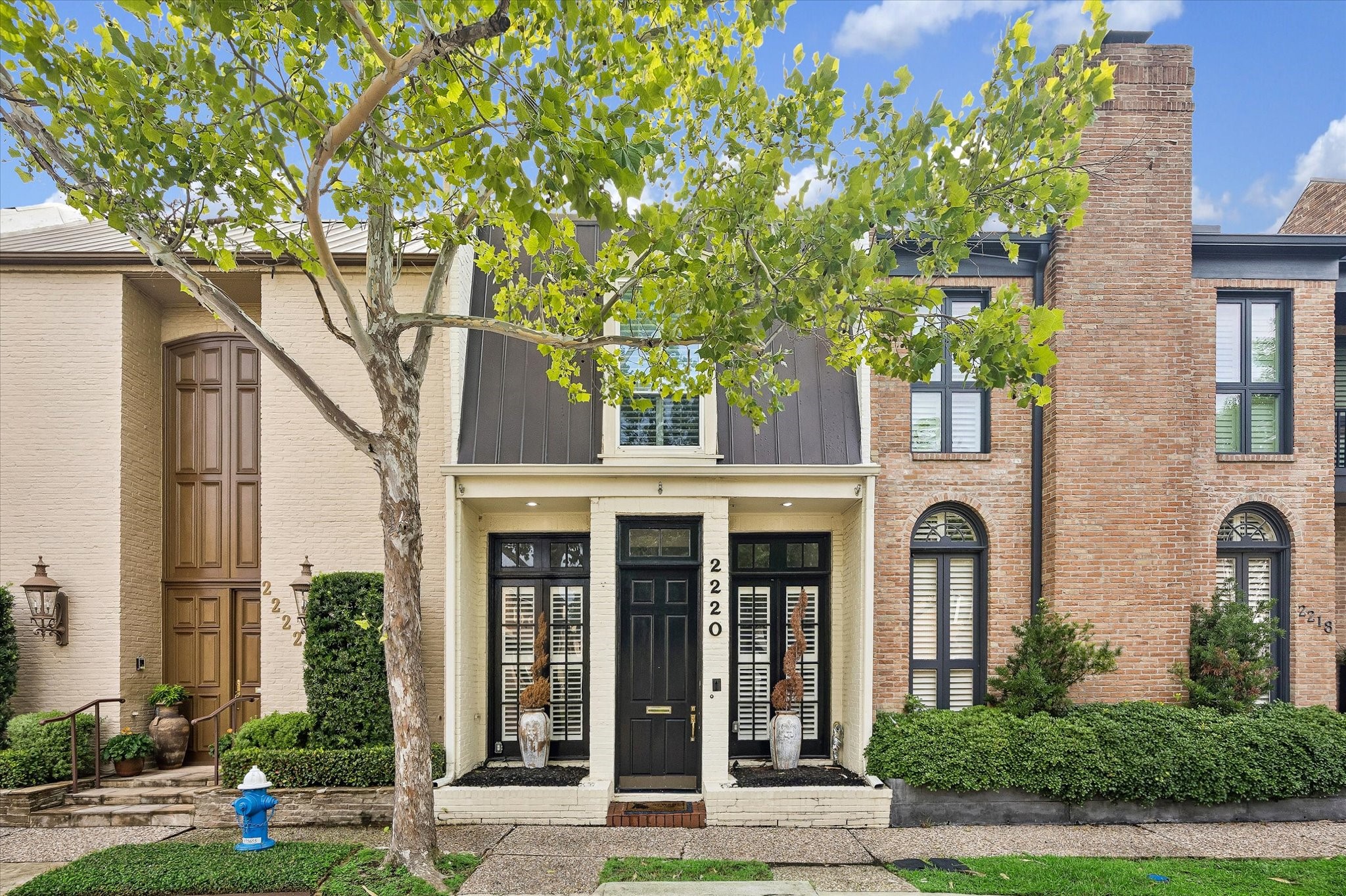 2220 Fulham Court Property Photo 1