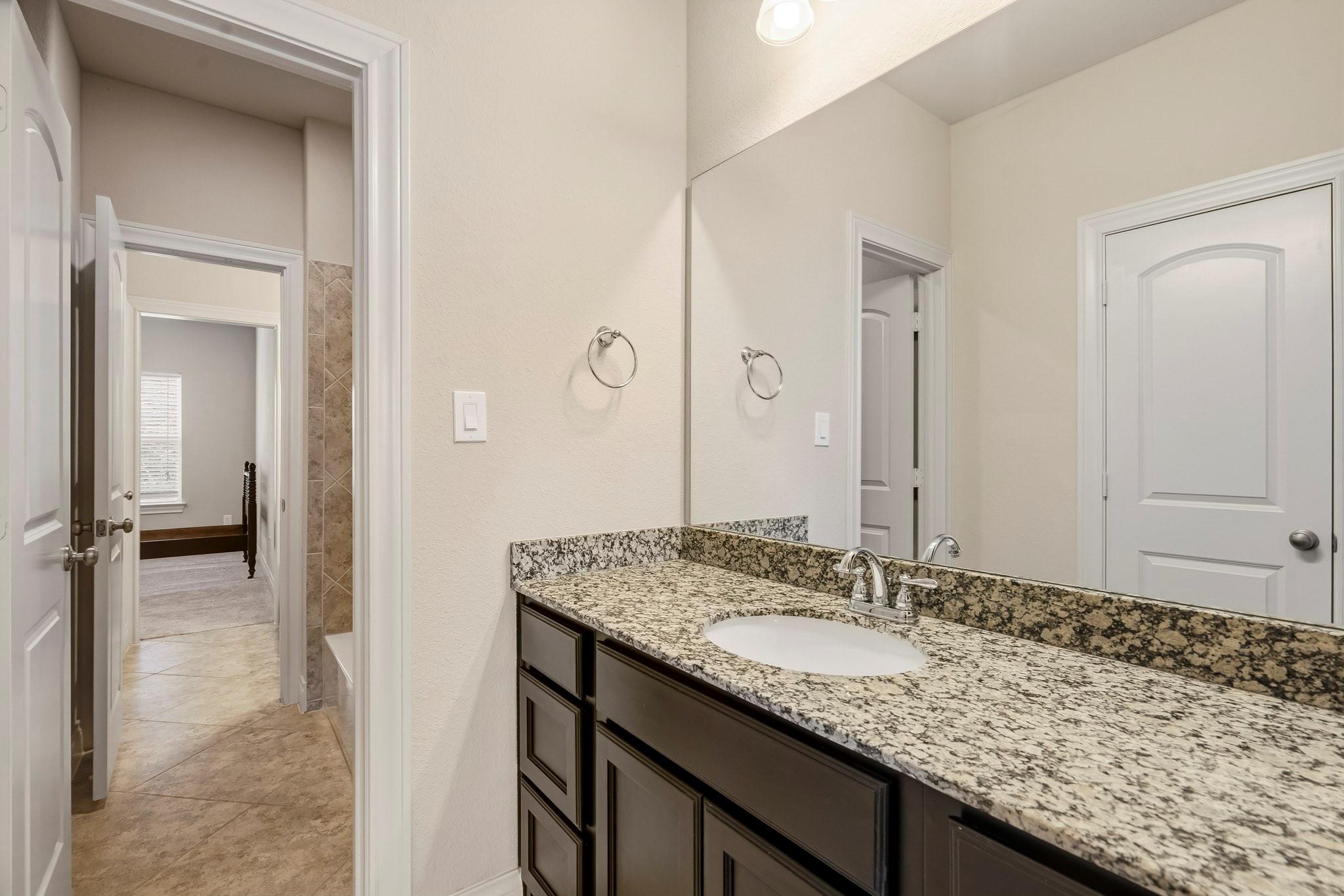 1718 Tonkawa Trail, Katy Tx 77493 Property Photo 18