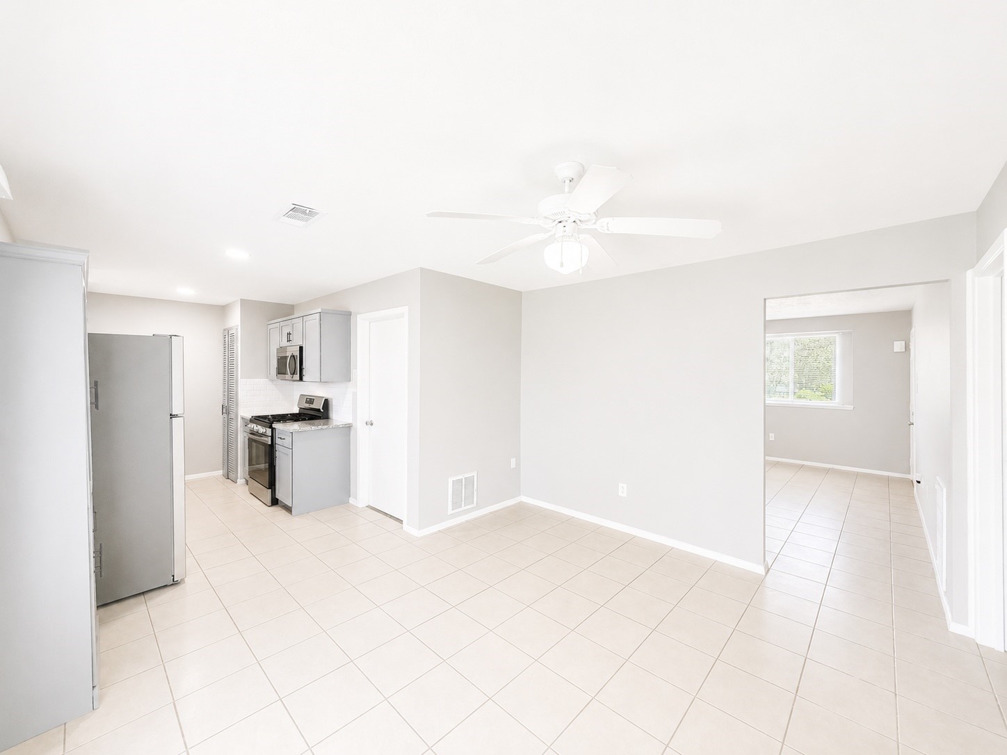 723 Onaleigh Drive Property Photo 3