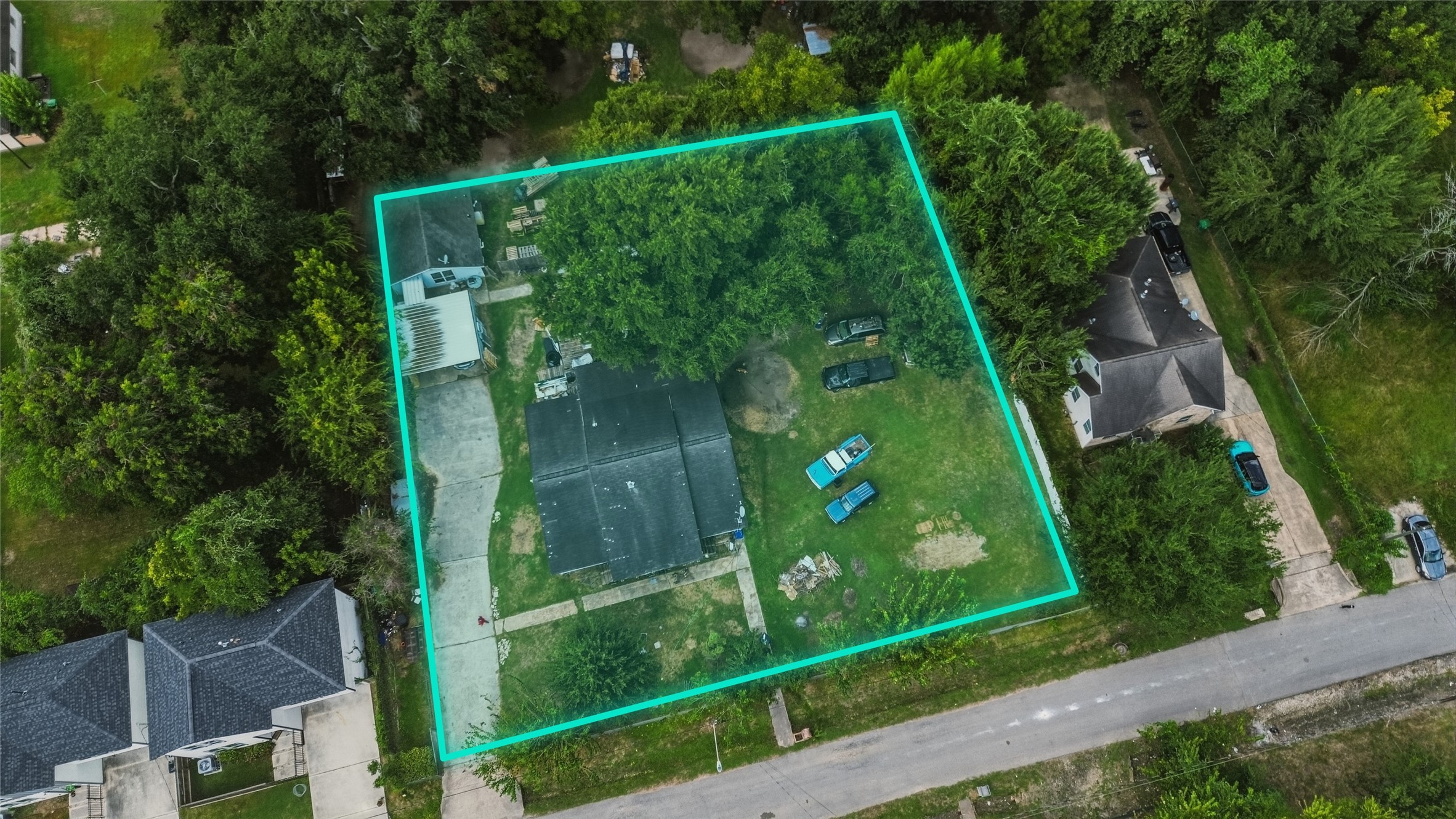 9311 Tower Street Property Photo 1