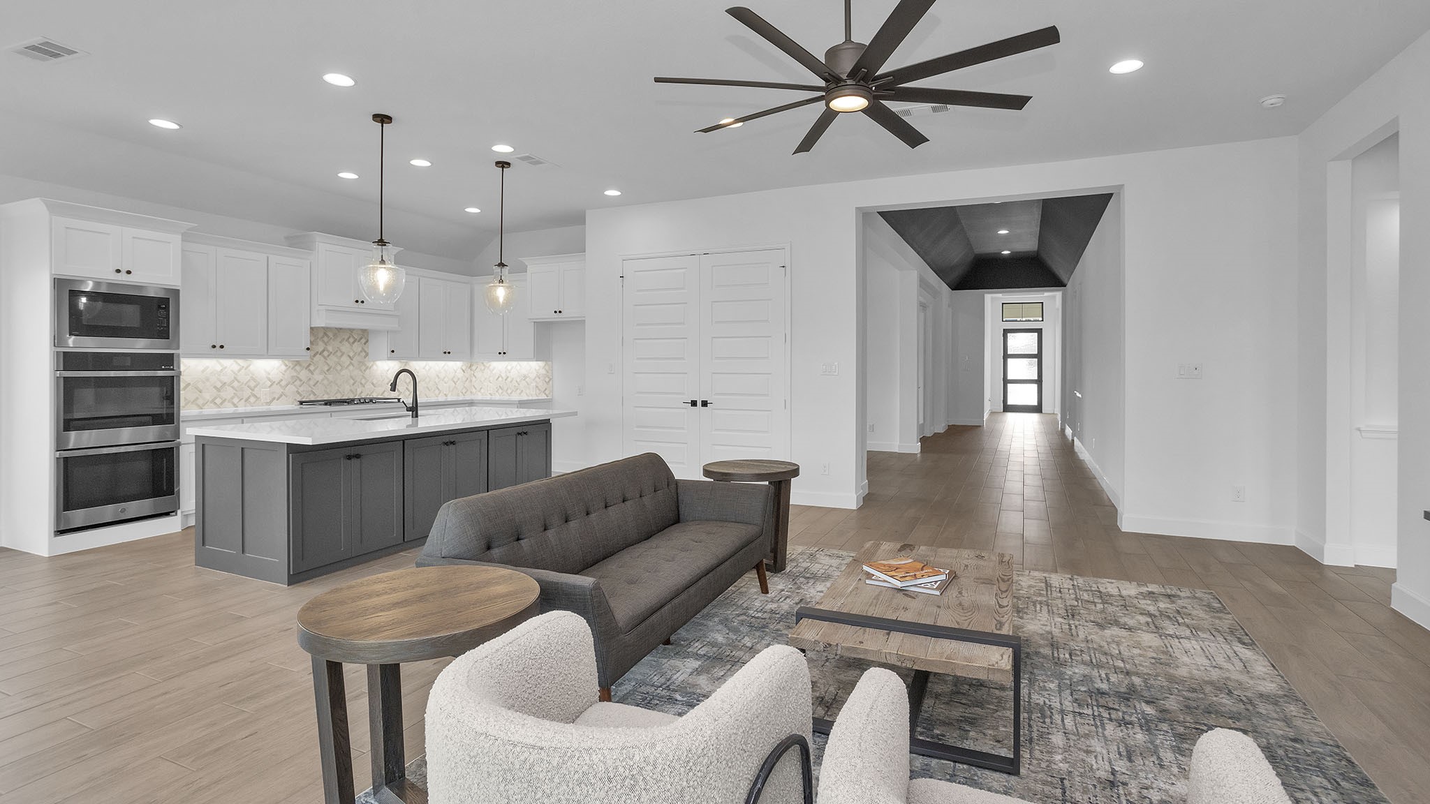 18435 Chameleon Court Property Photo 2