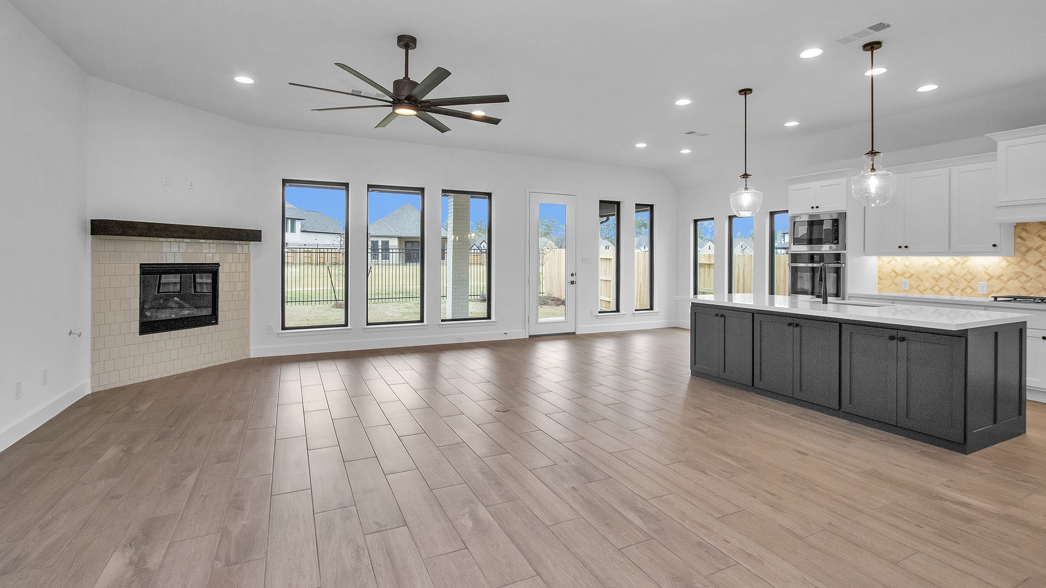 18435 Chameleon Court Property Photo 8