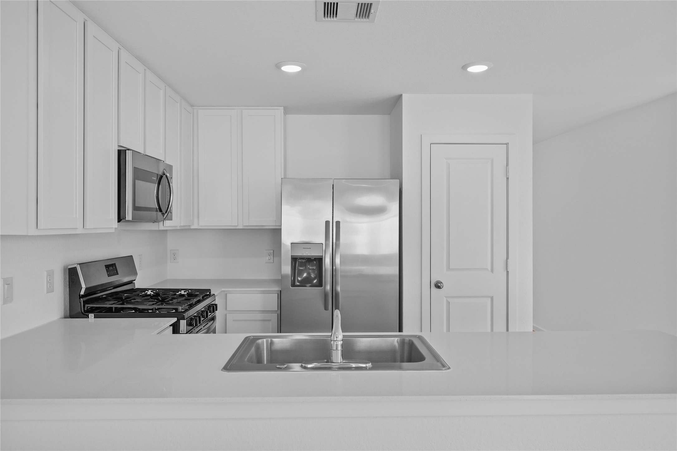 21235 Fieni Drive Property Photo 8