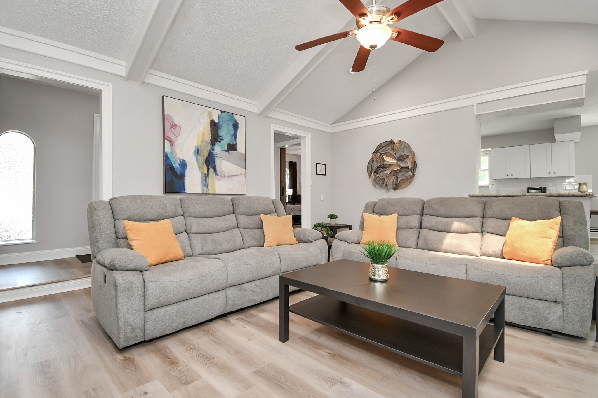 21722 Forest Glade Drive Property Photo 6