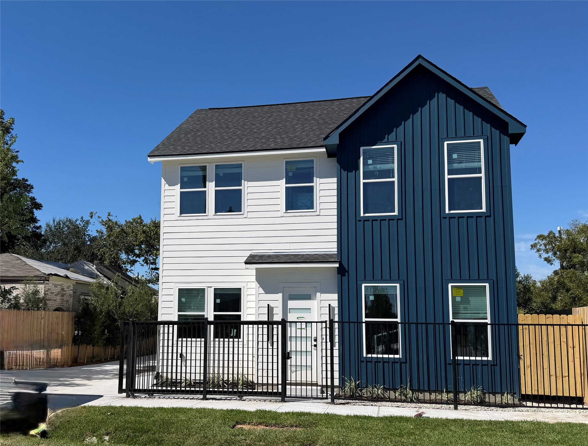 2603 Terry Street Property Photo 3