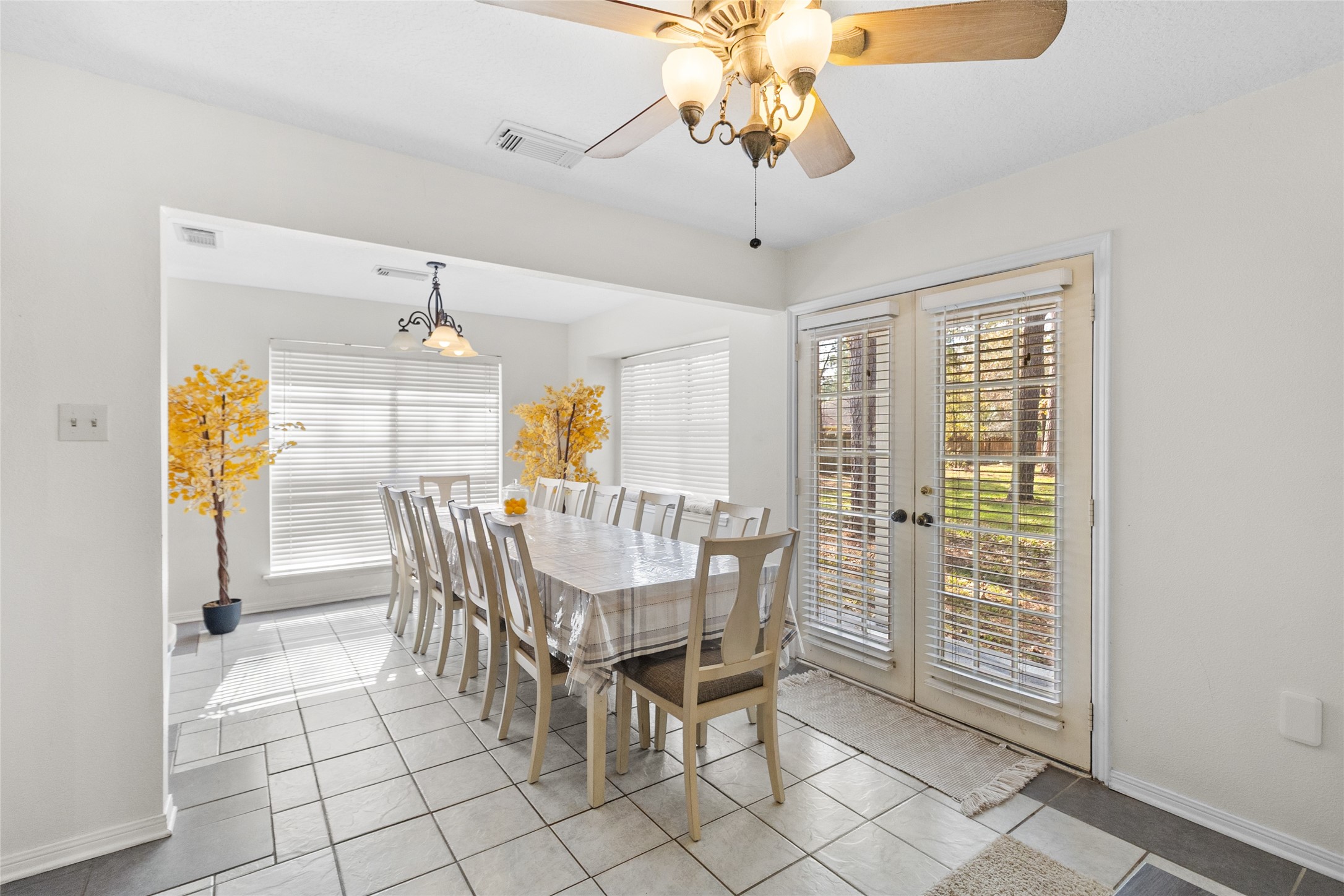 117 E Park Drive Property Photo 8