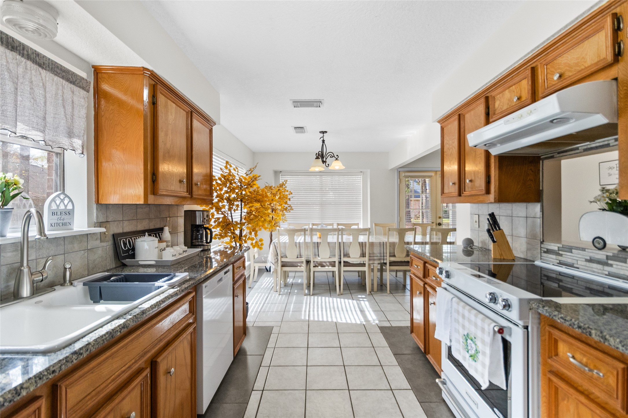 117 E Park Drive Property Photo 10