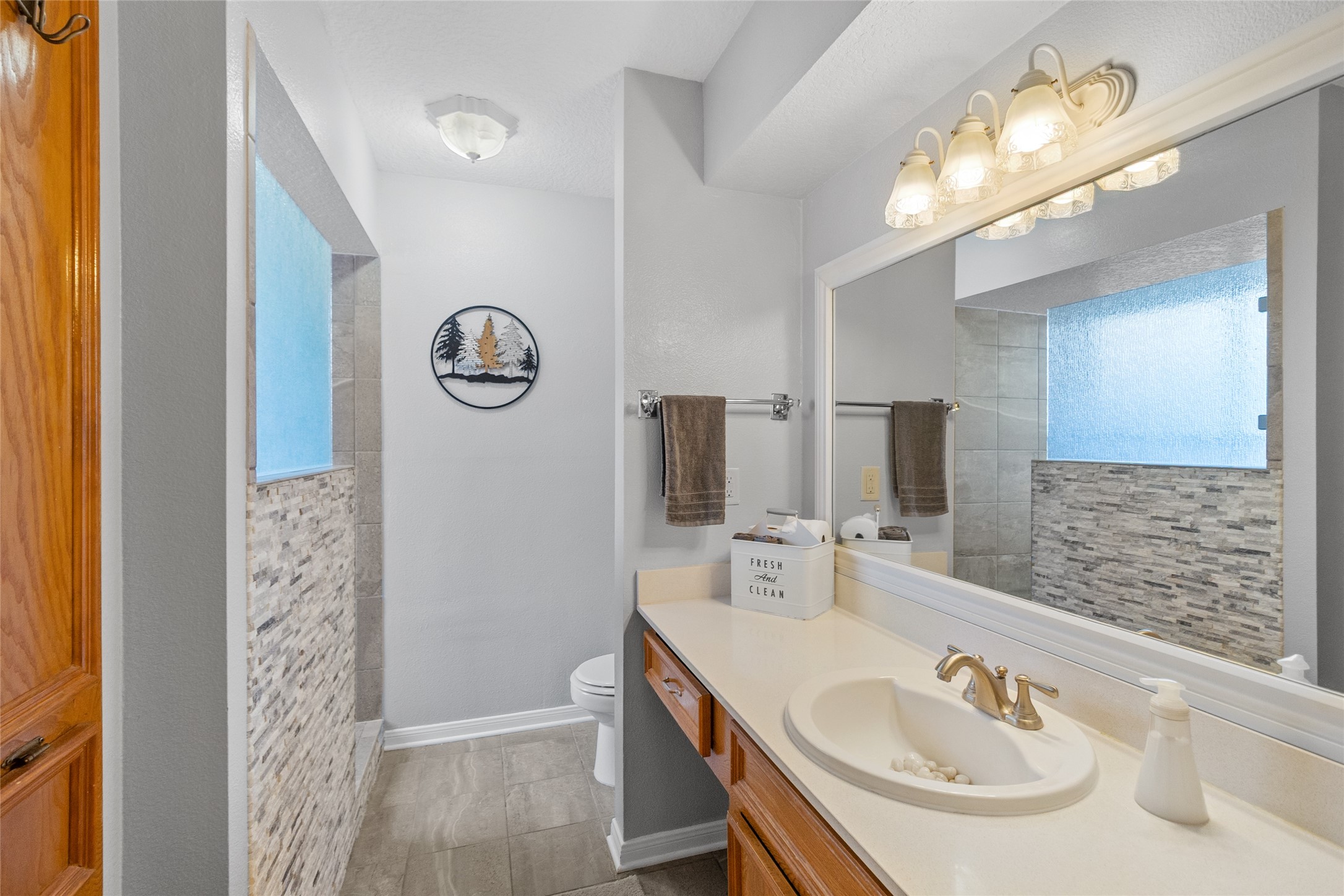 117 E Park Drive Property Photo 15