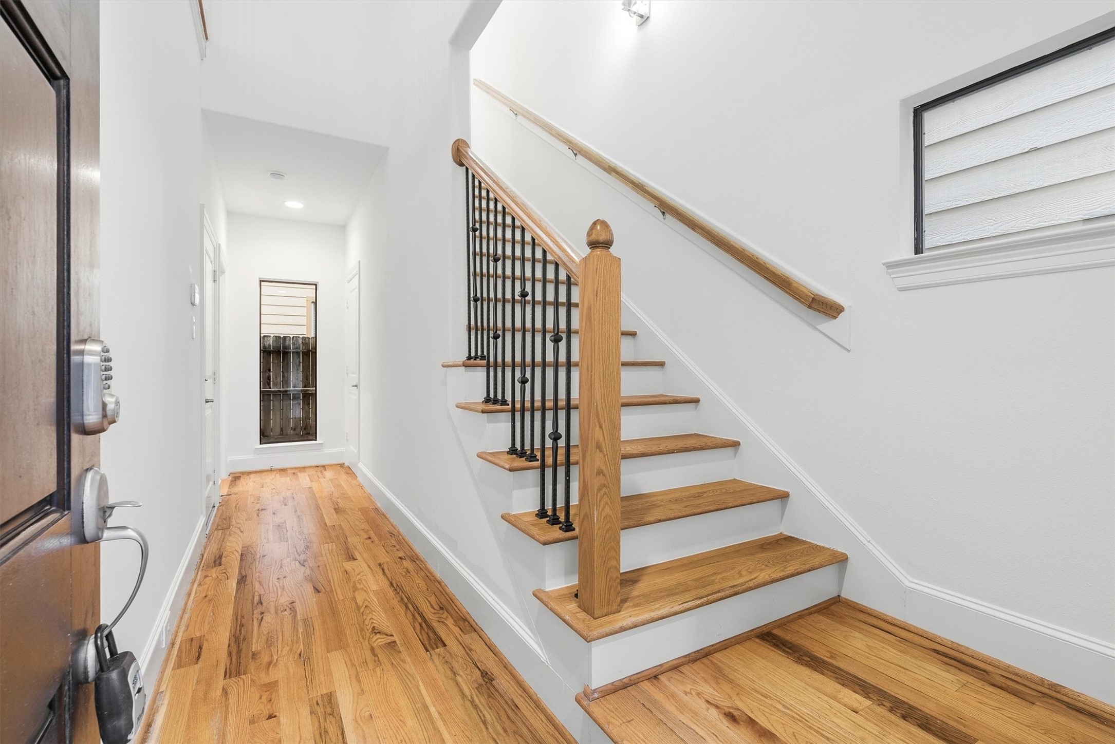 5209 Schuler Street D Property Photo 4