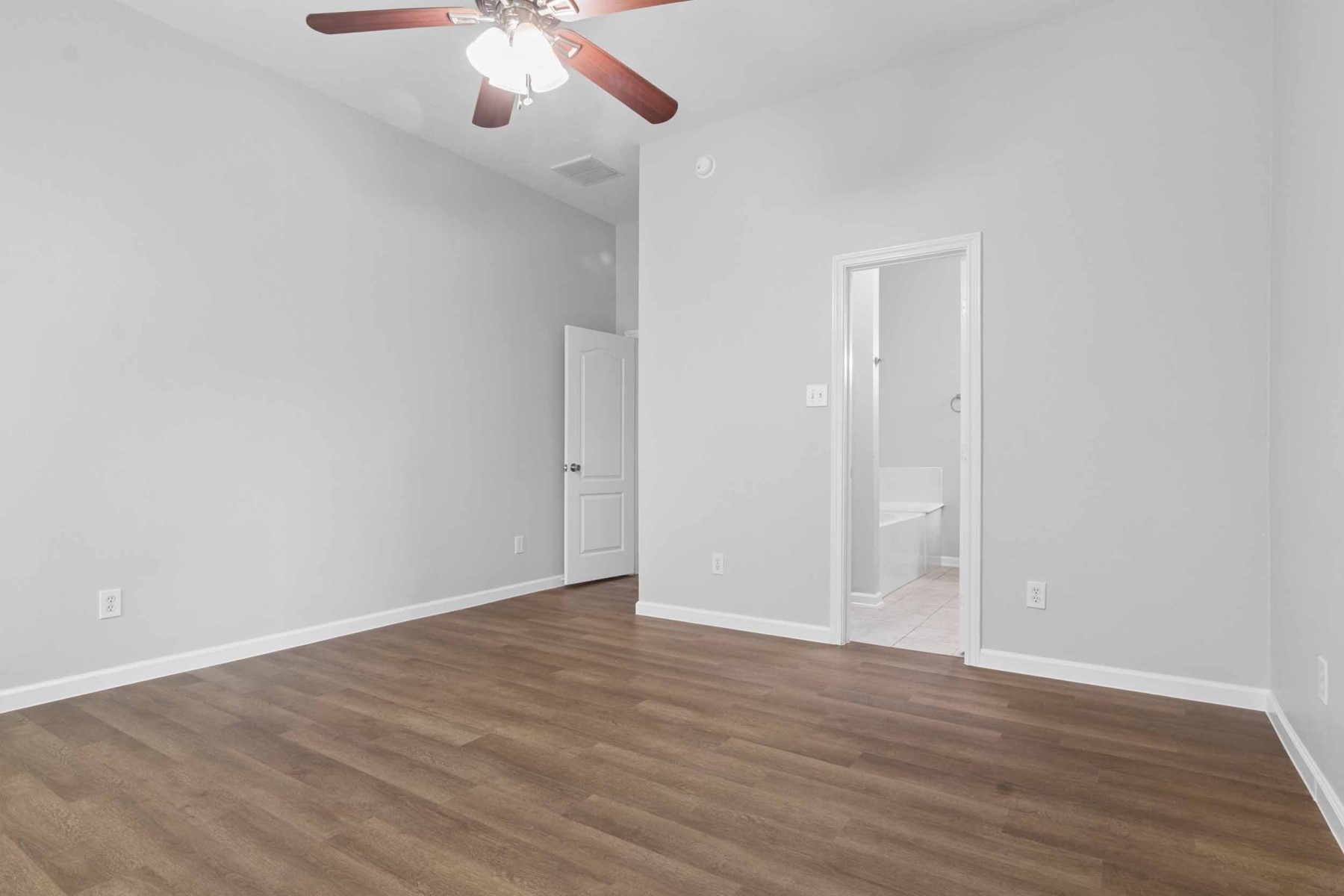 4543 Noble Court Property Photo 18