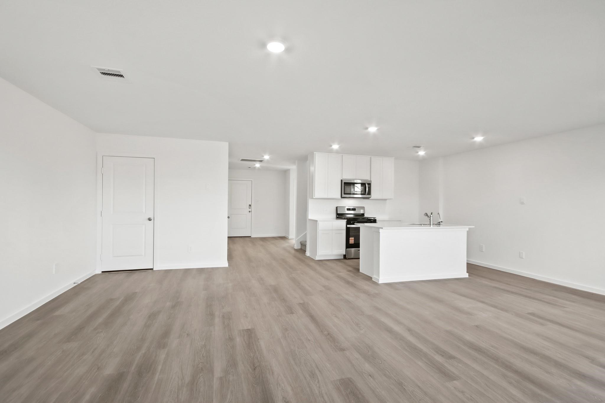 3033 Helios Haven Drive Property Photo 4