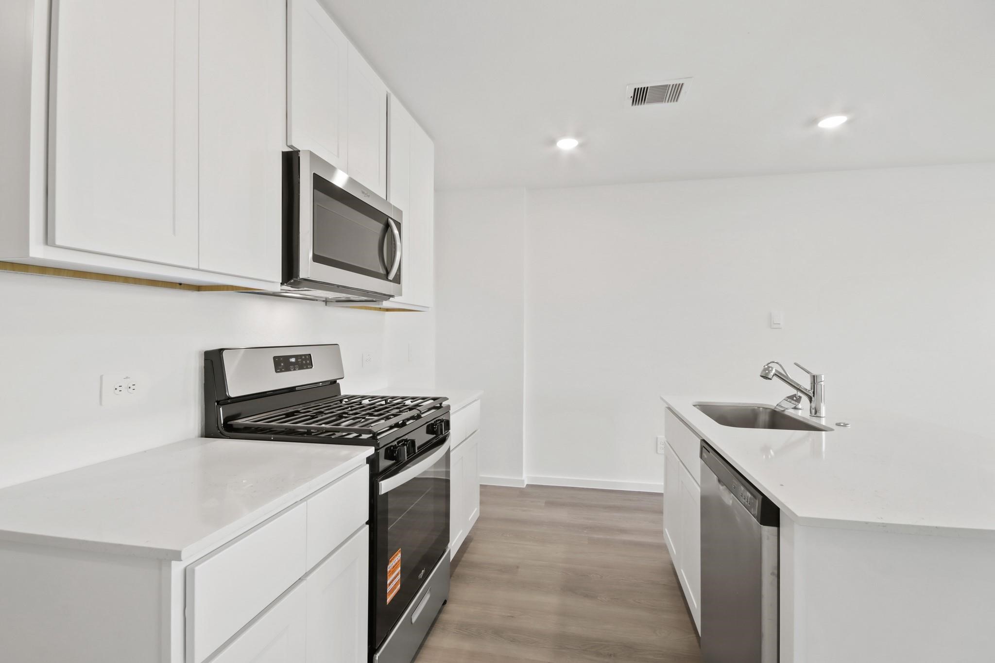 3033 Helios Haven Drive Property Photo 5