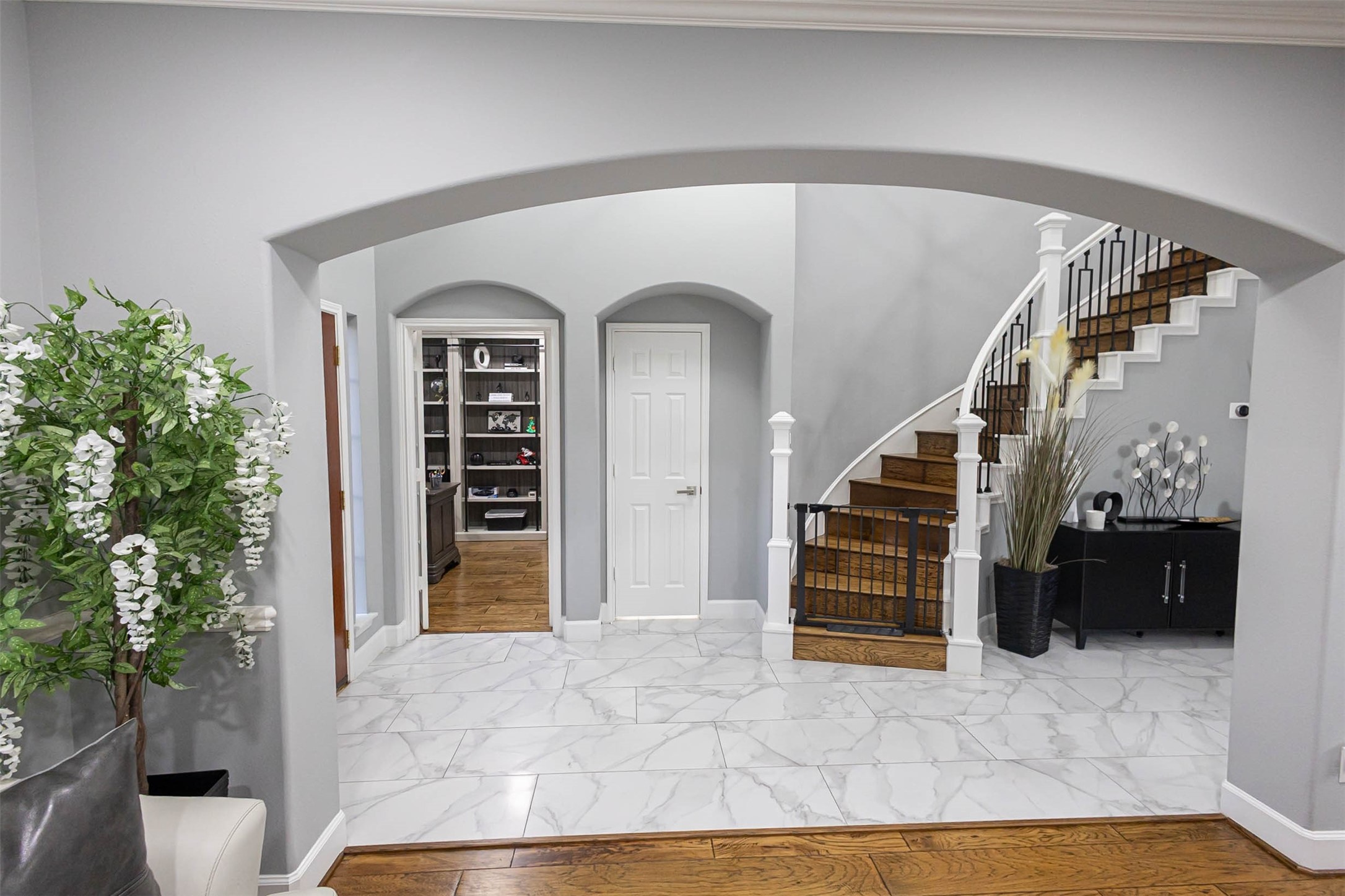 4303 Bridgestone Cedar Drive Property Photo 5