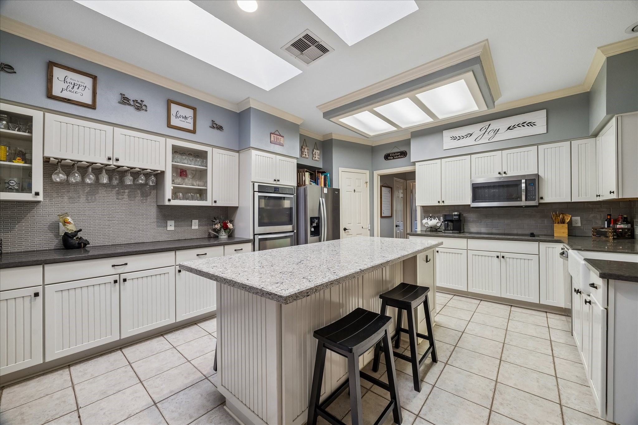 3914 Hill Springs Drive Property Photo 12