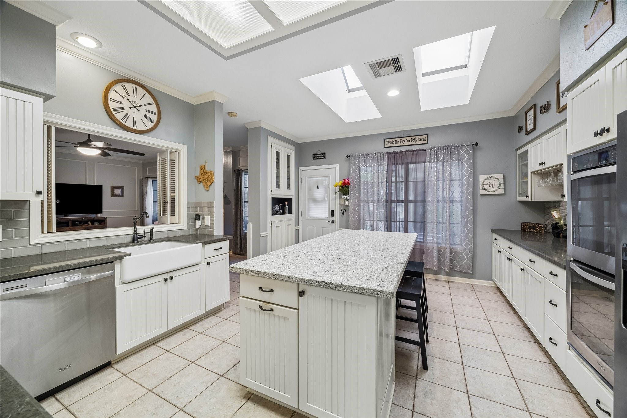 3914 Hill Springs Drive Property Photo 13