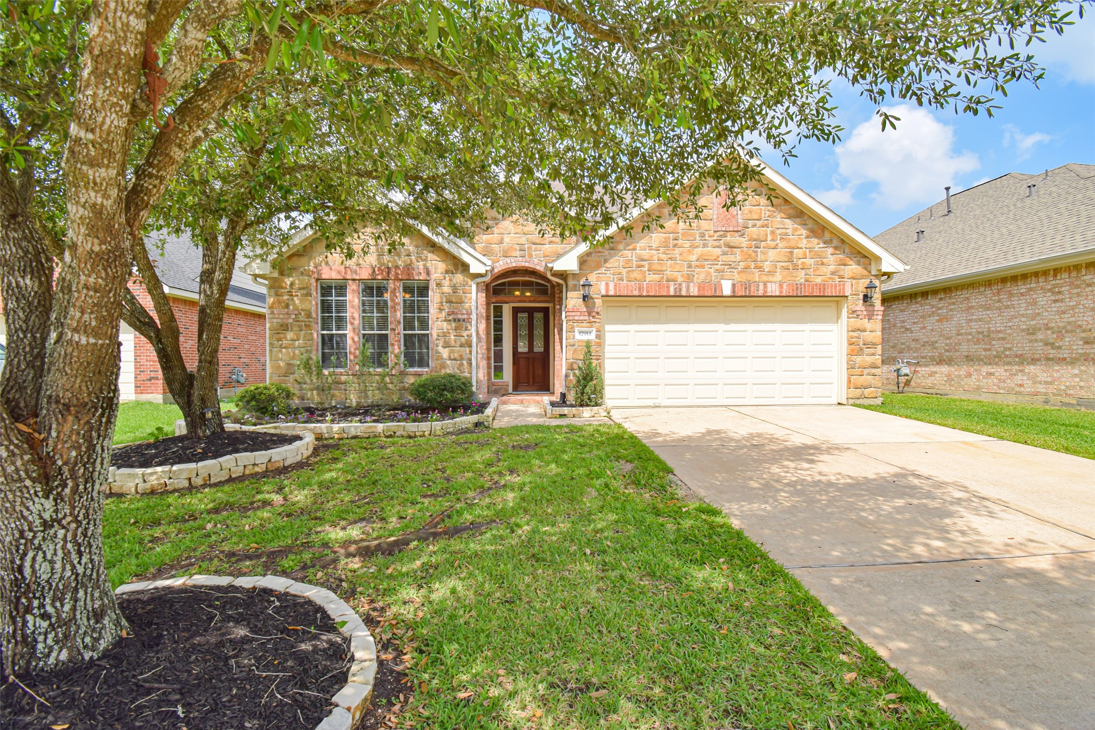 17911 Serene Shore Drive Property Photo 1