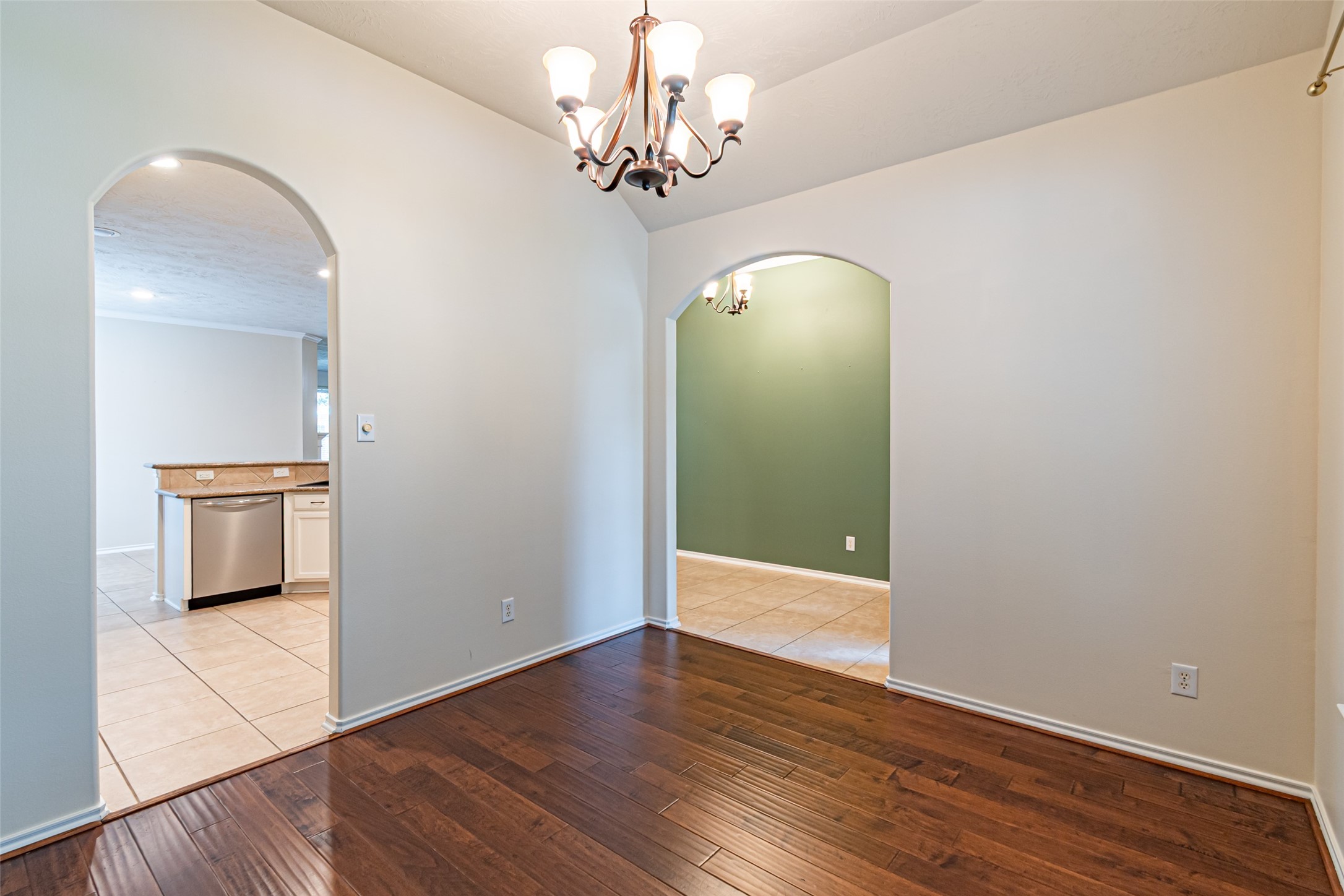 17911 Serene Shore Drive Property Photo 13