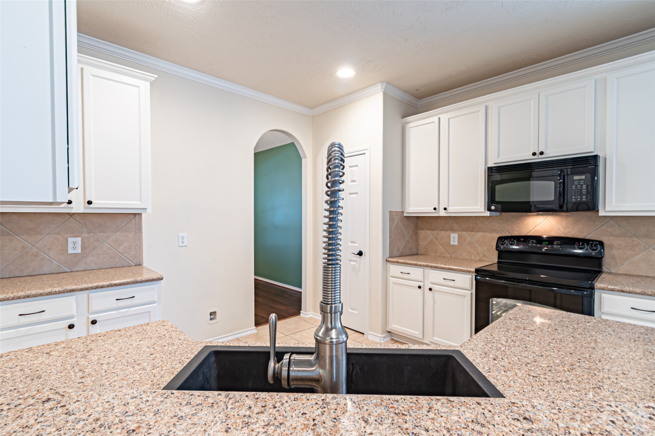17911 Serene Shore Drive Property Photo 17