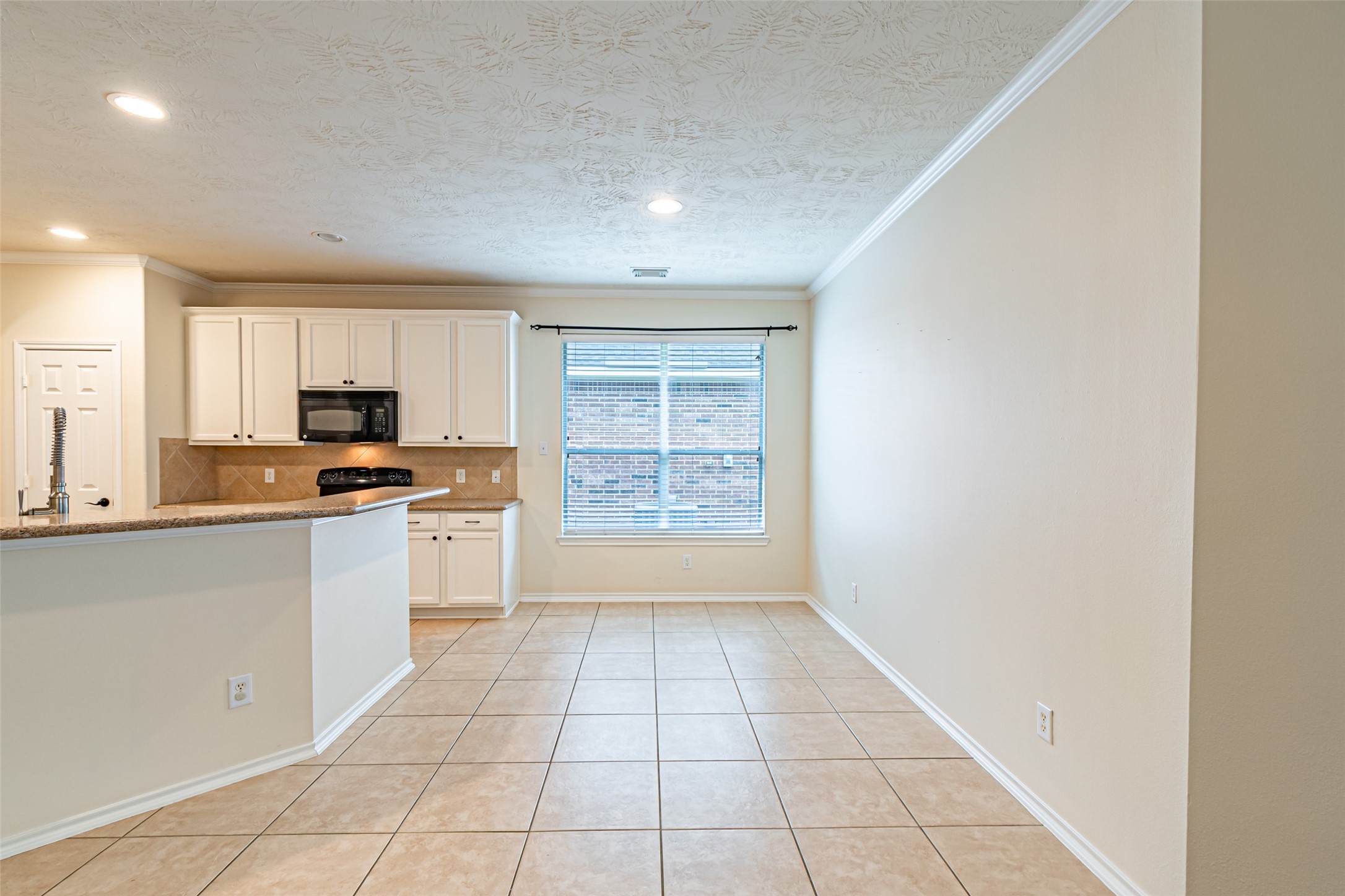 17911 Serene Shore Drive Property Photo 19