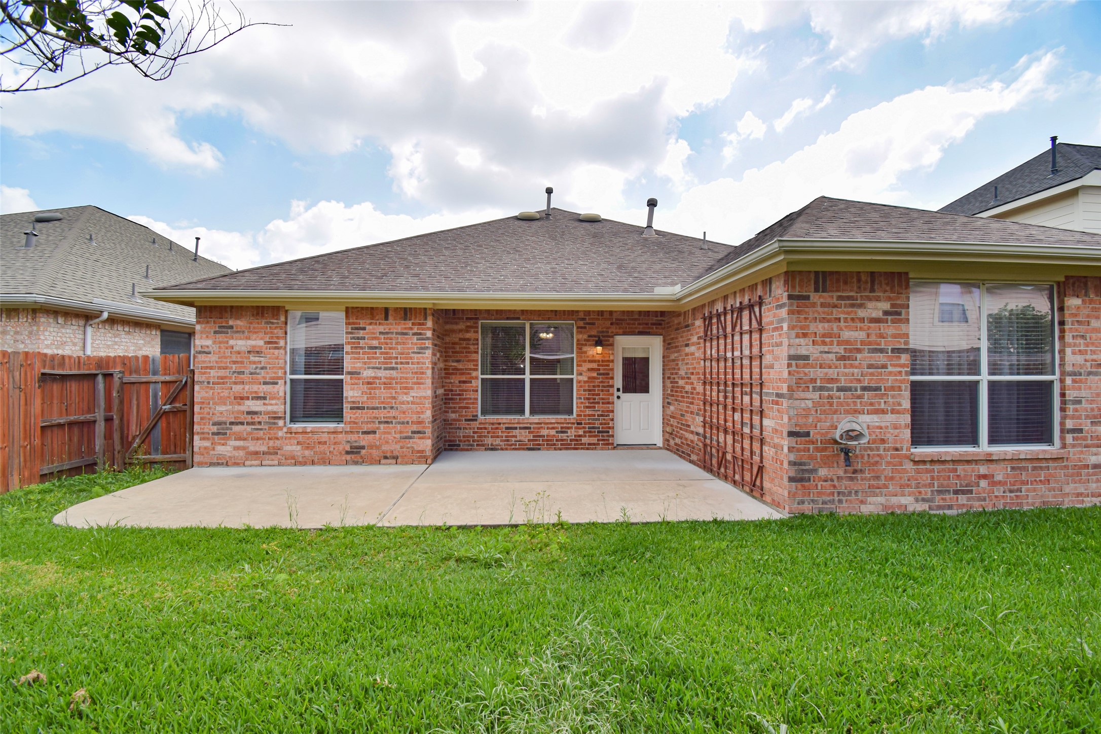 17911 Serene Shore Drive Property Photo 44