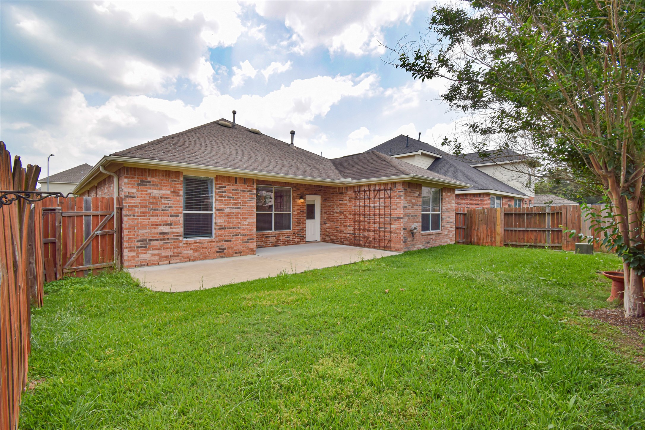 17911 Serene Shore Drive Property Photo 45