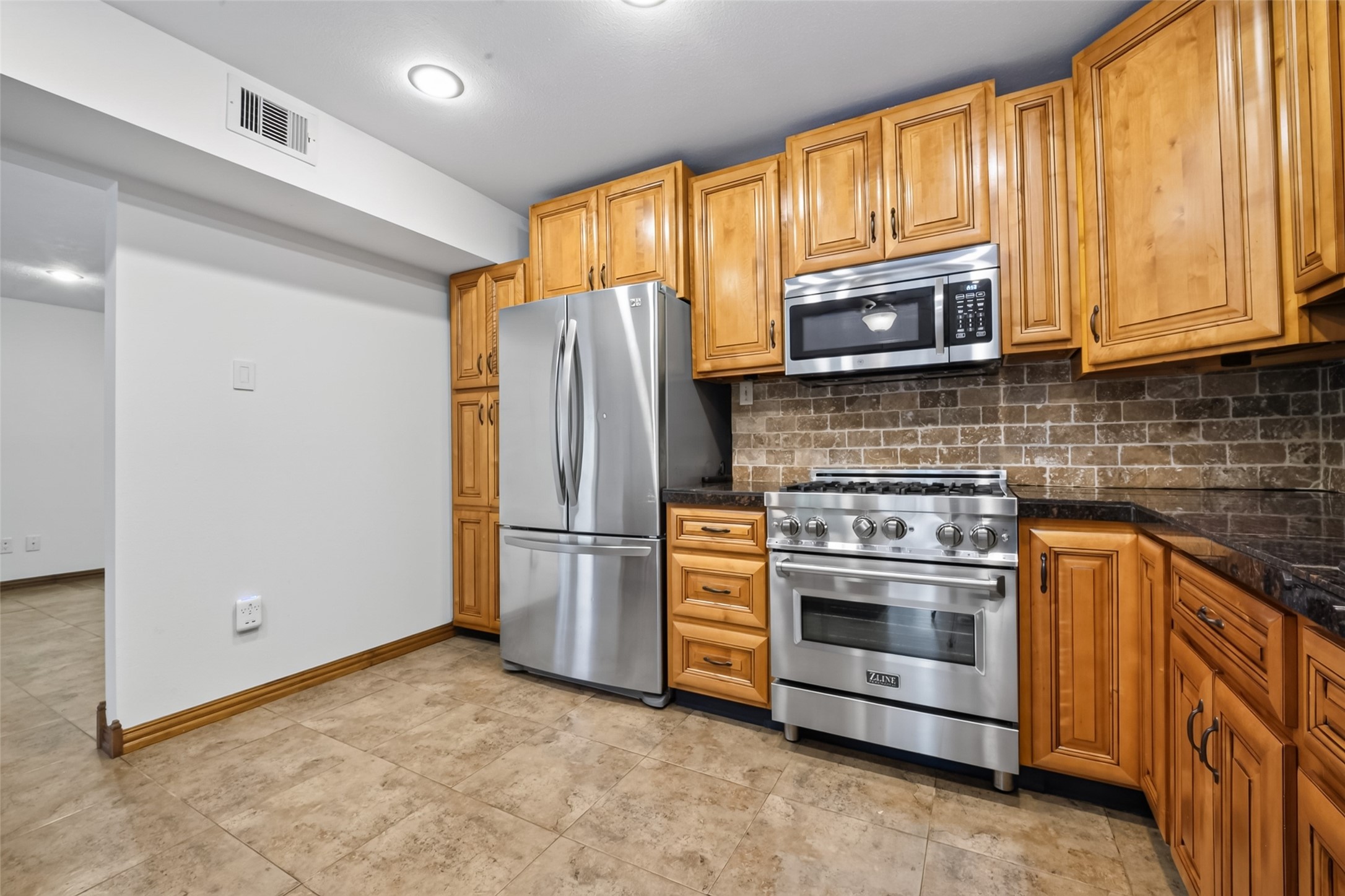 2716 Echo Street Property Photo 19