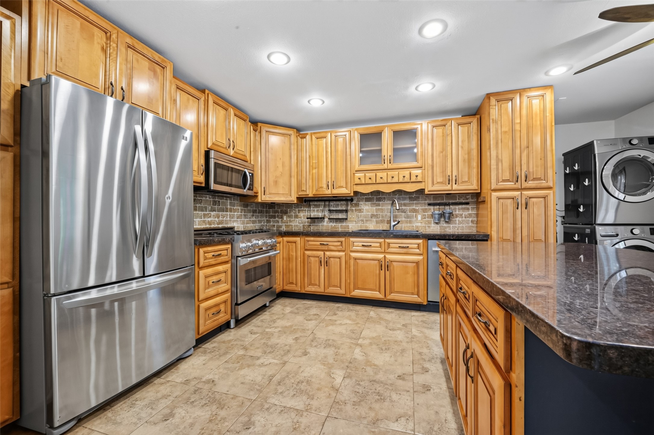 2716 Echo Street Property Photo 21