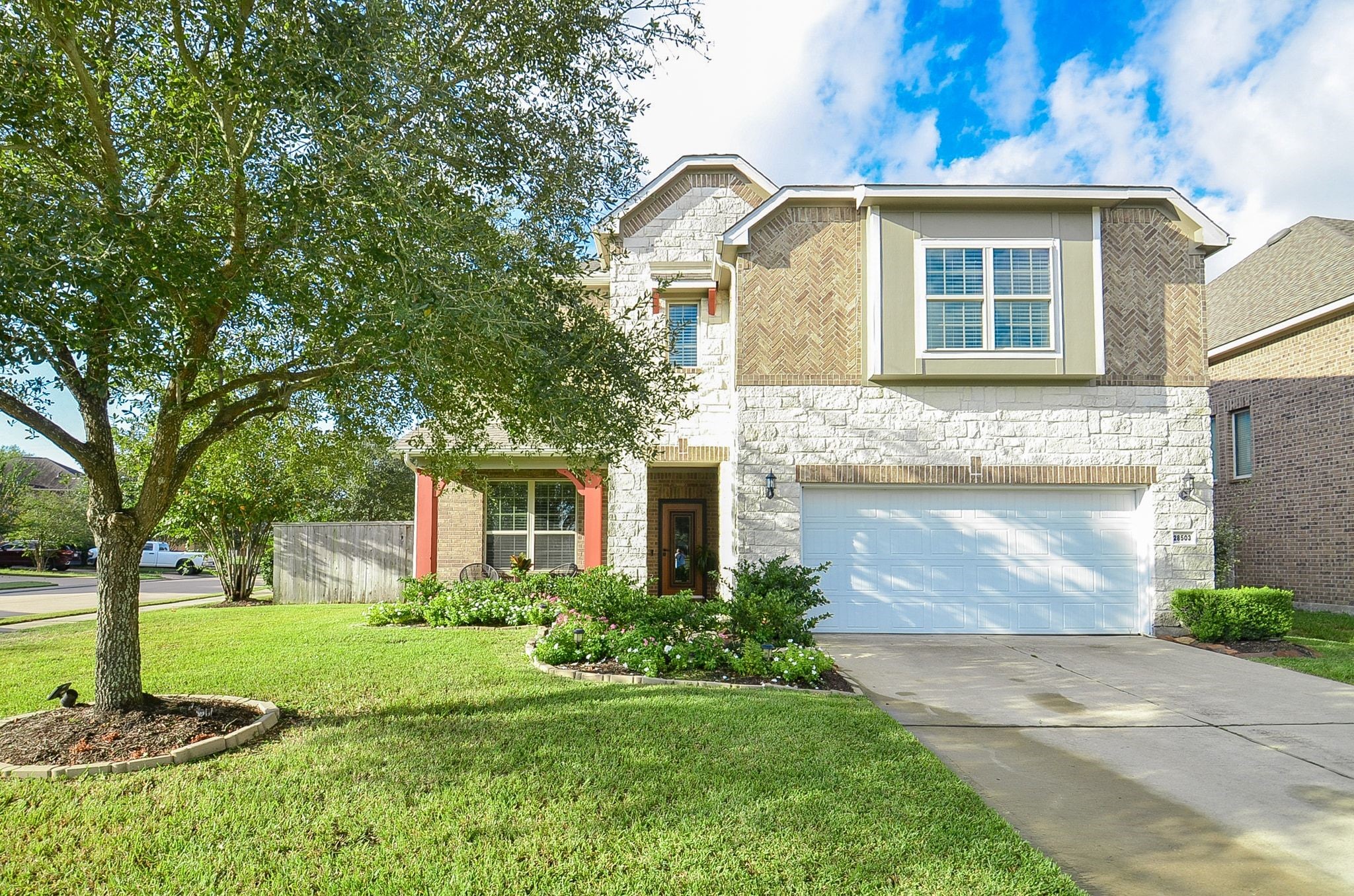 28503 Pleasant Forest Drive Property Photo 1