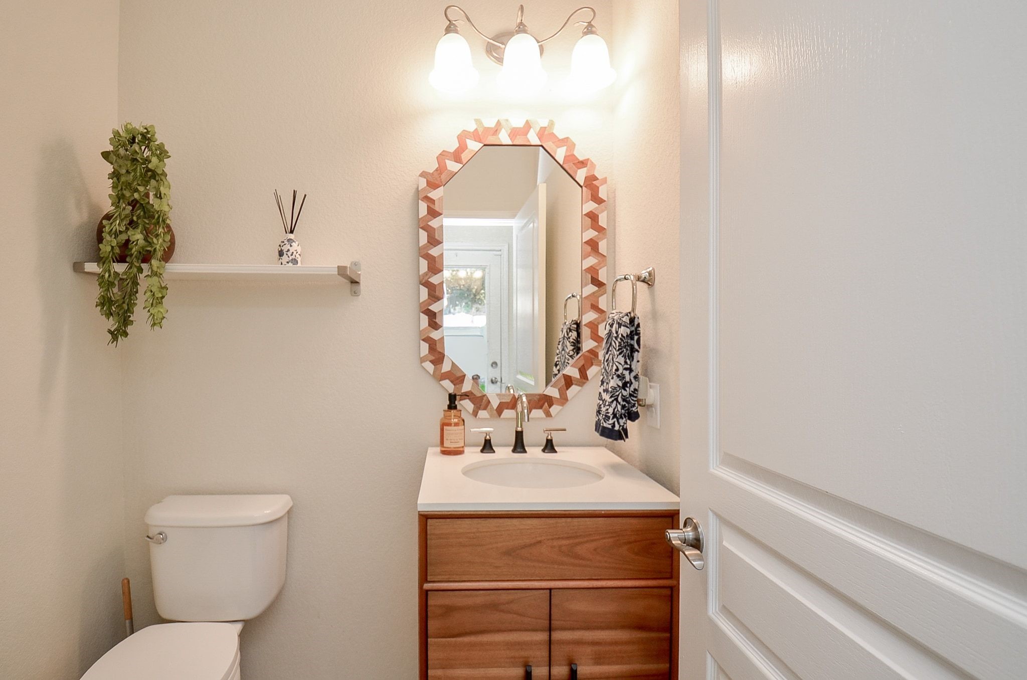 28503 Pleasant Forest Drive Property Photo 24