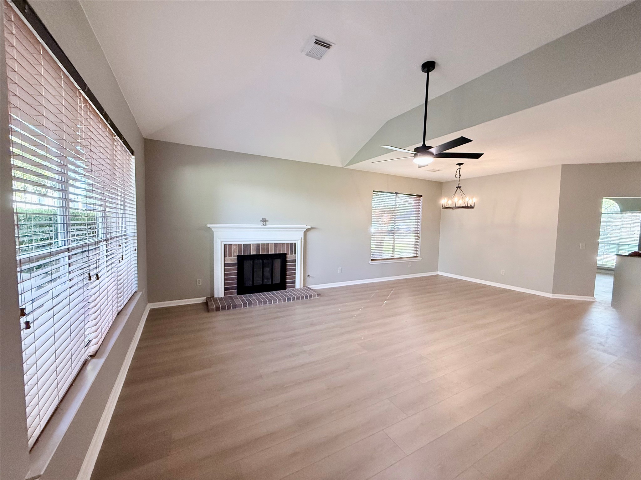 2915 Veva Drive Property Photo 12