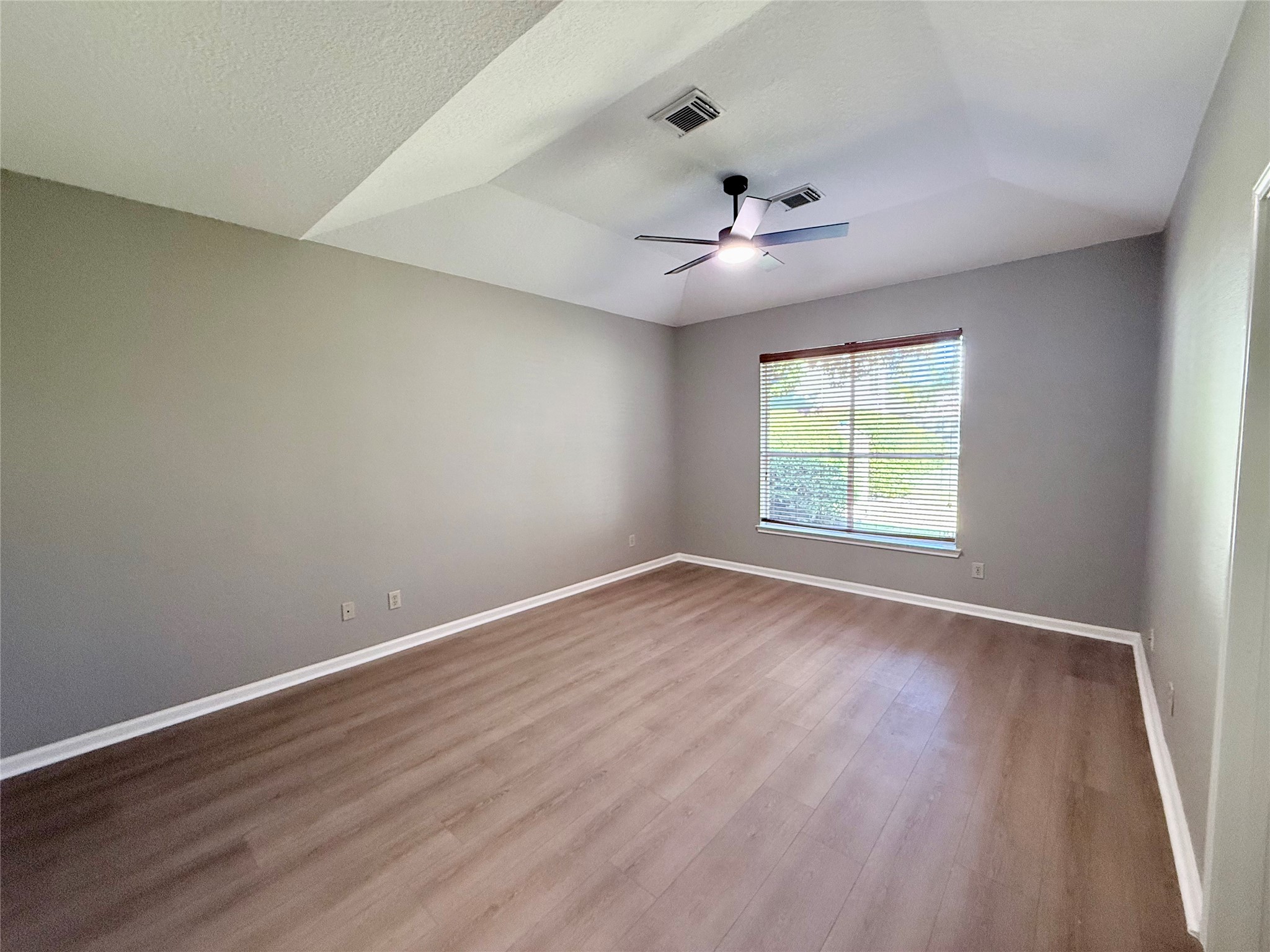 2915 Veva Drive Property Photo 17