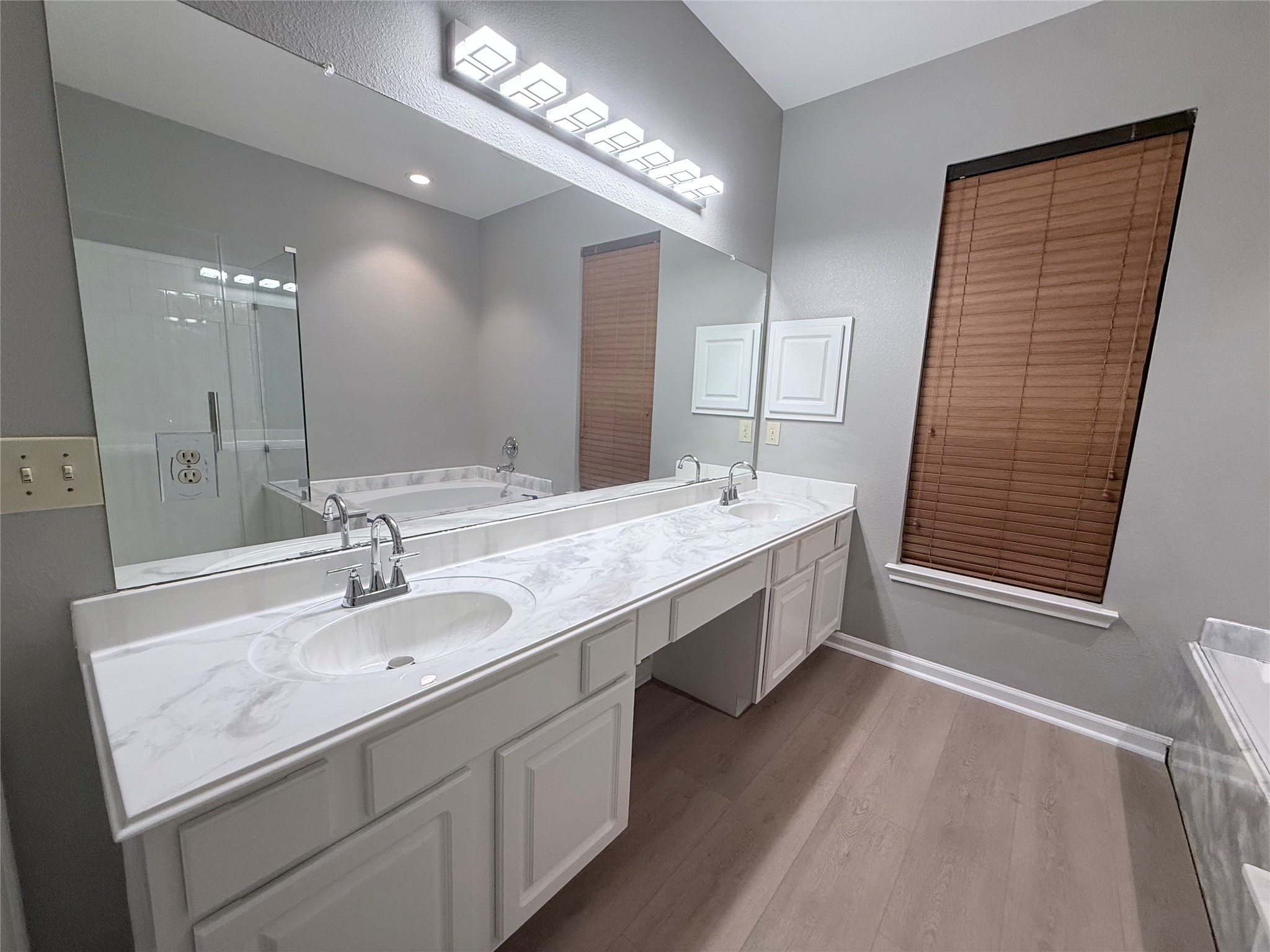 2915 Veva Drive Property Photo 20