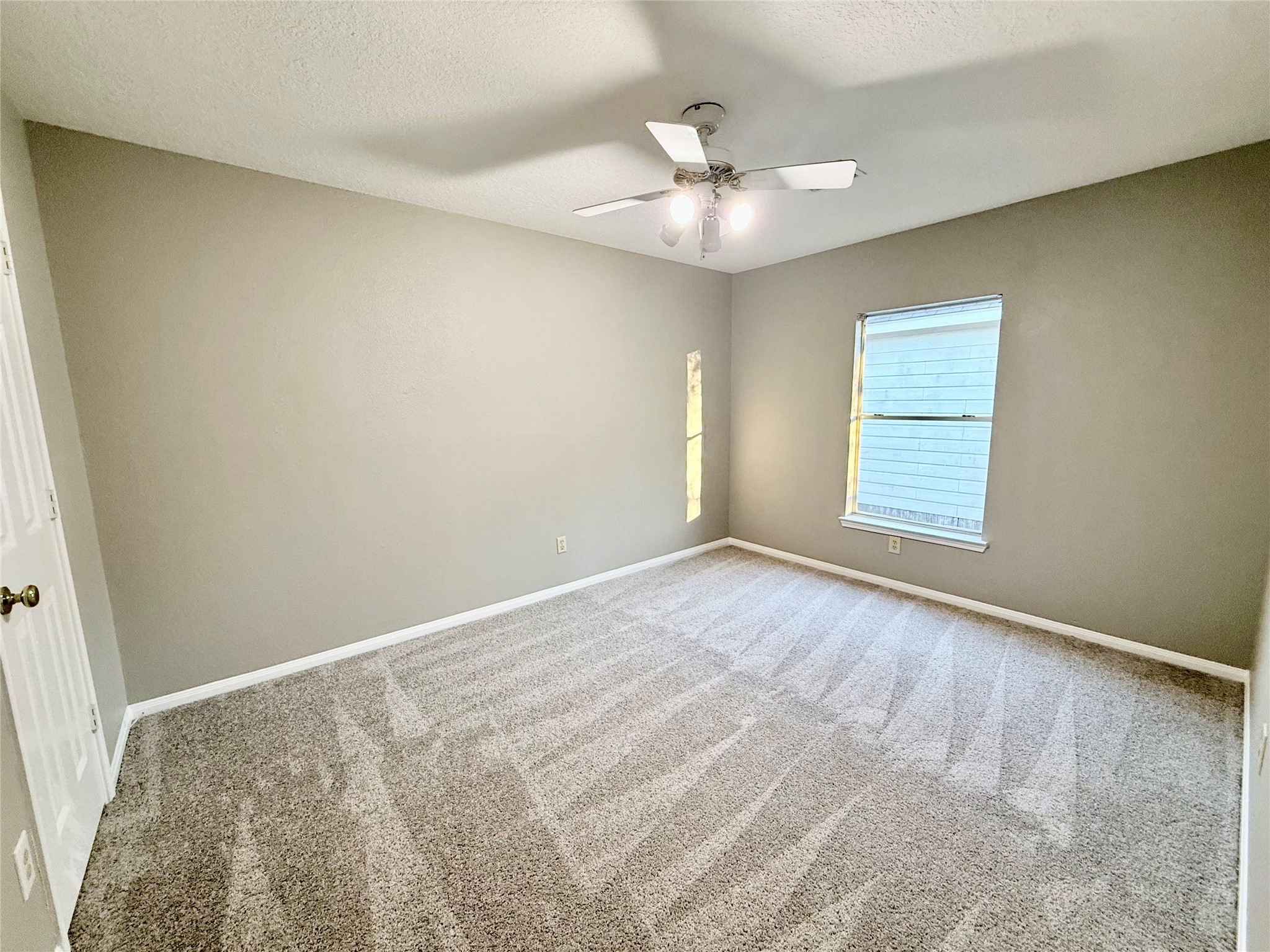 2915 Veva Drive Property Photo 29