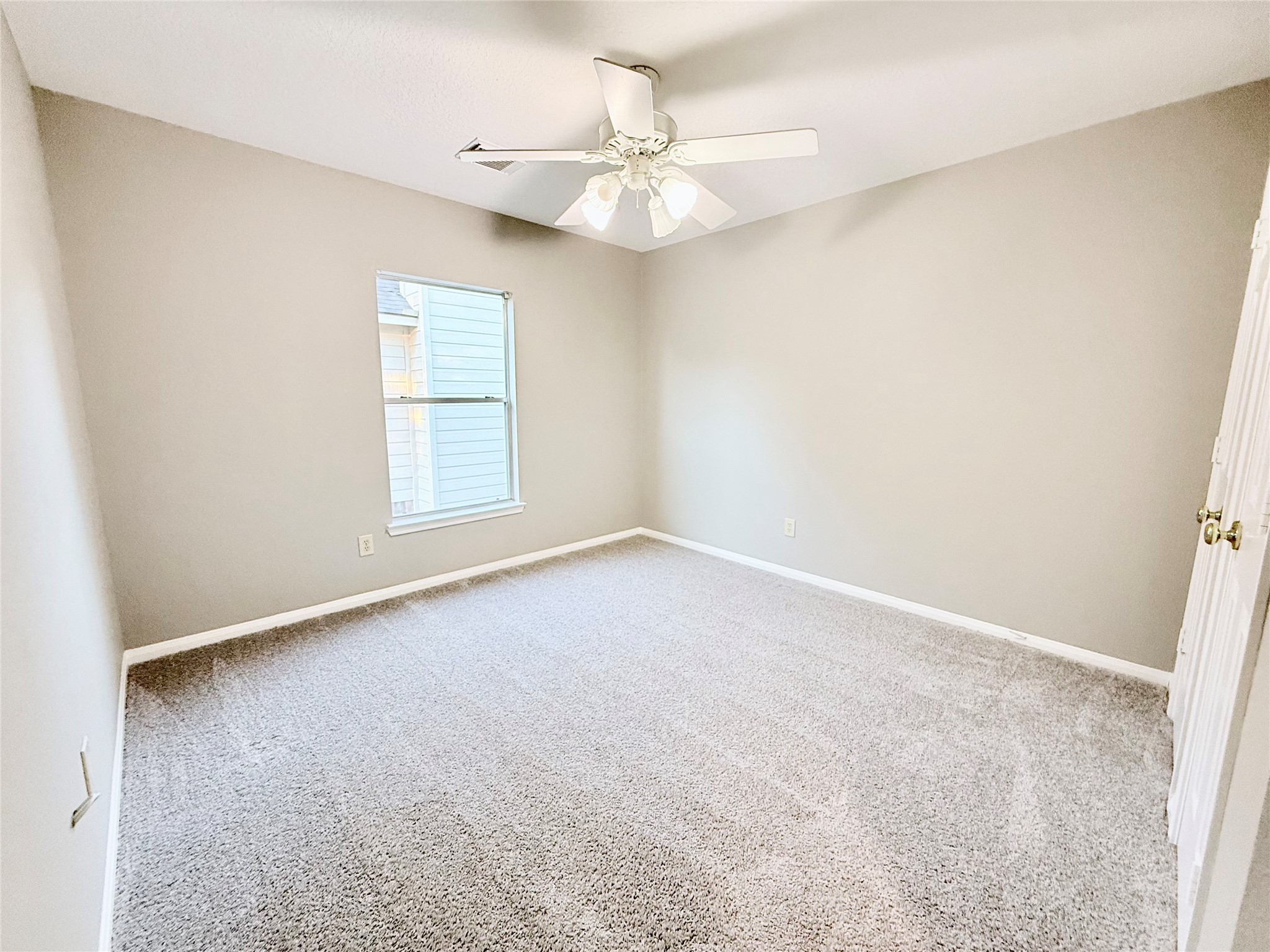2915 Veva Drive Property Photo 31