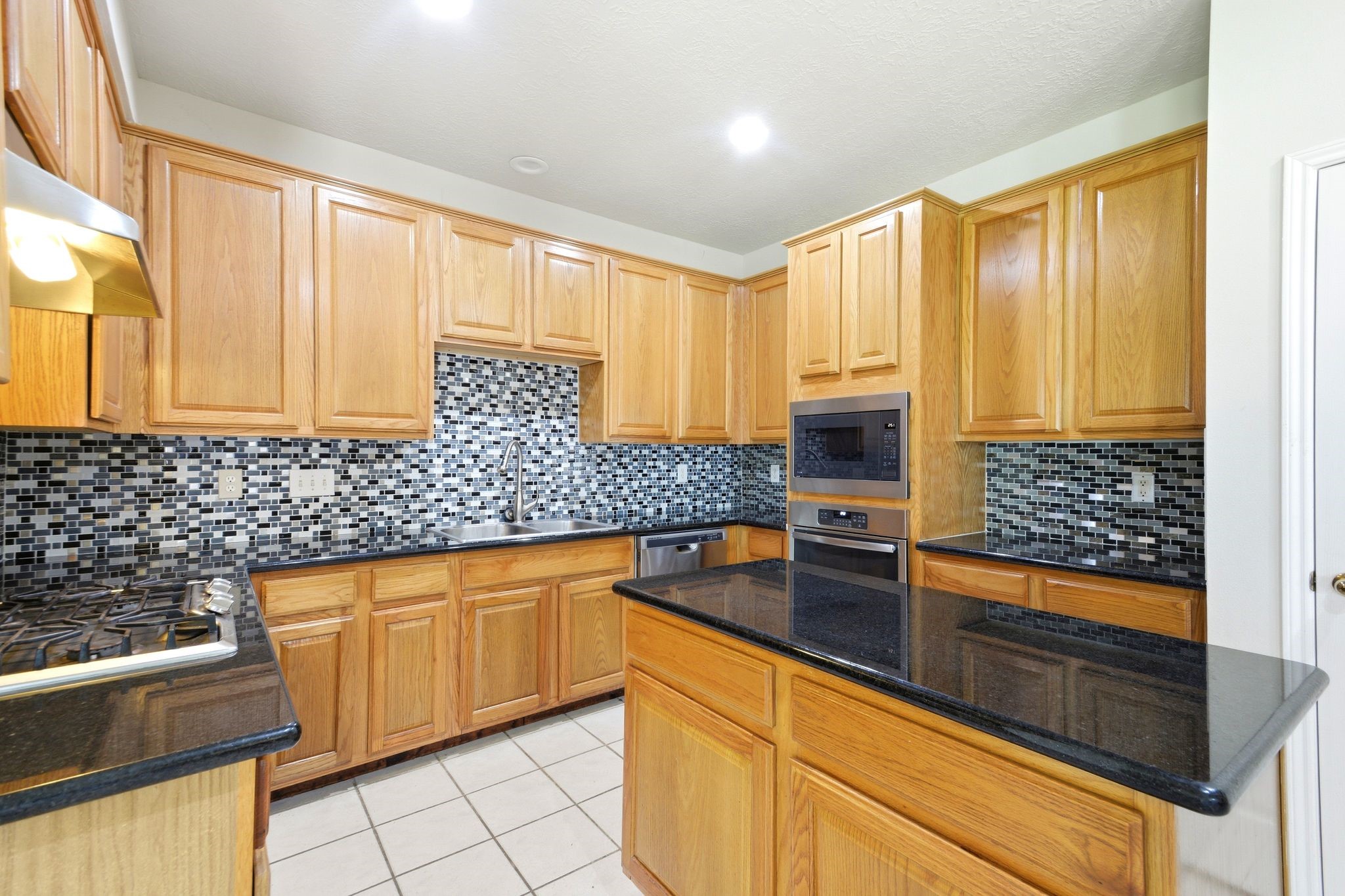 3126 Waters View Drive Property Photo 23