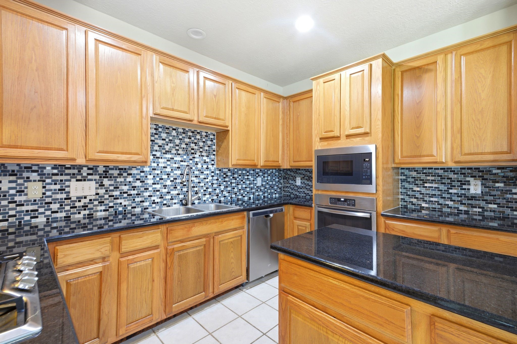 3126 Waters View Drive Property Photo 24