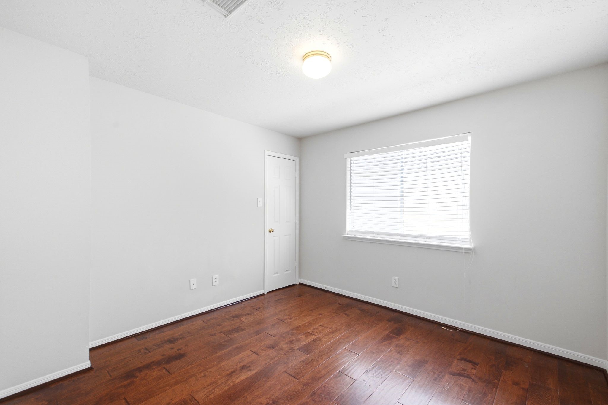 3126 Waters View Drive Property Photo 39