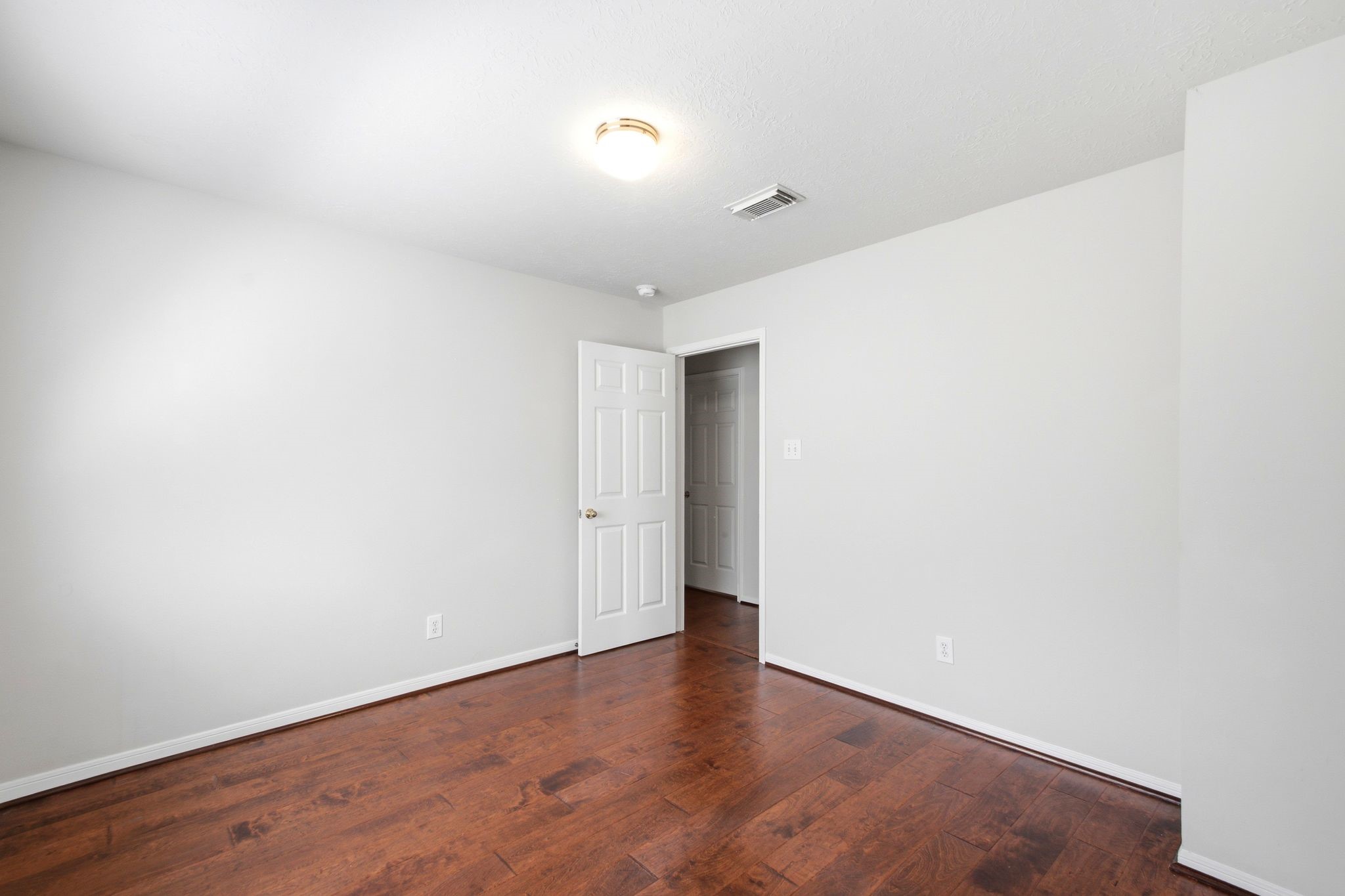 3126 Waters View Drive Property Photo 40