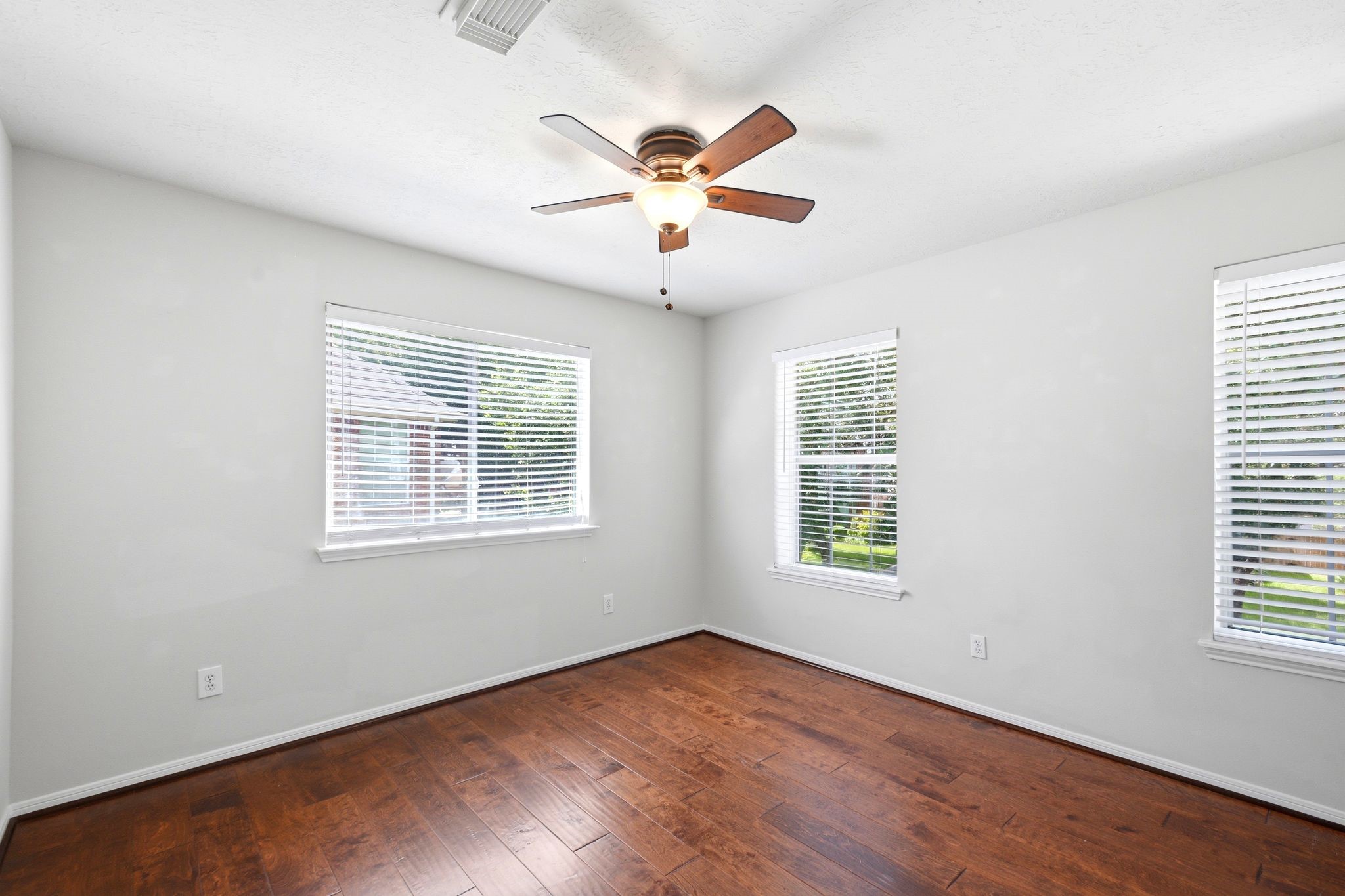 3126 Waters View Drive Property Photo 41