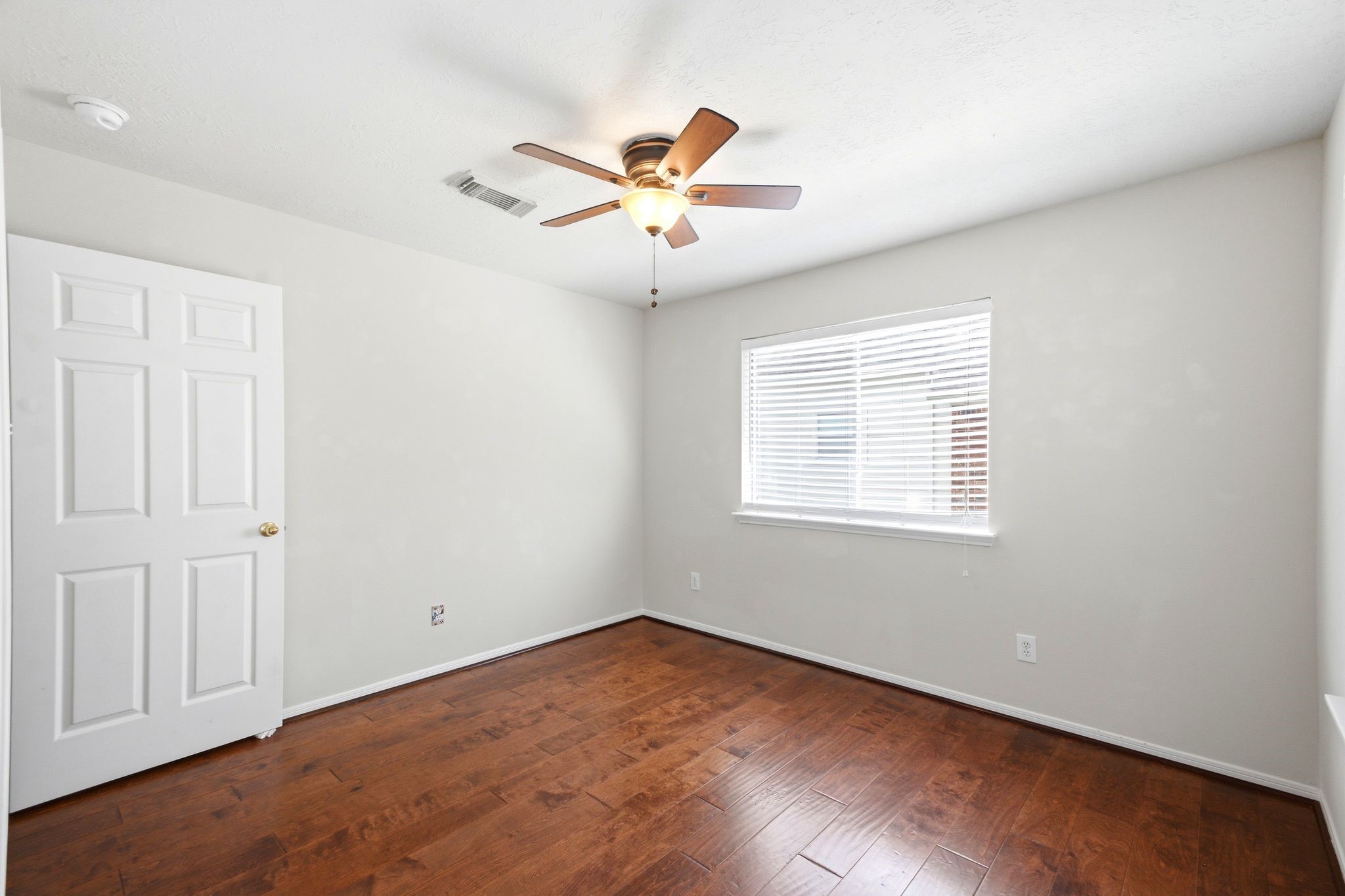 3126 Waters View Drive Property Photo 43