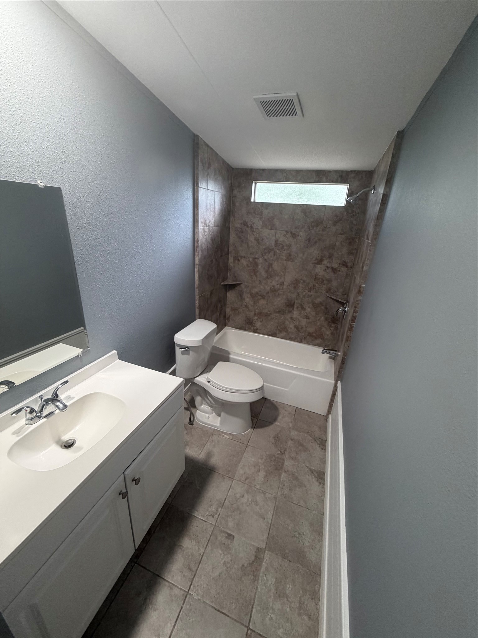 15476 Esther Drive Property Photo 6