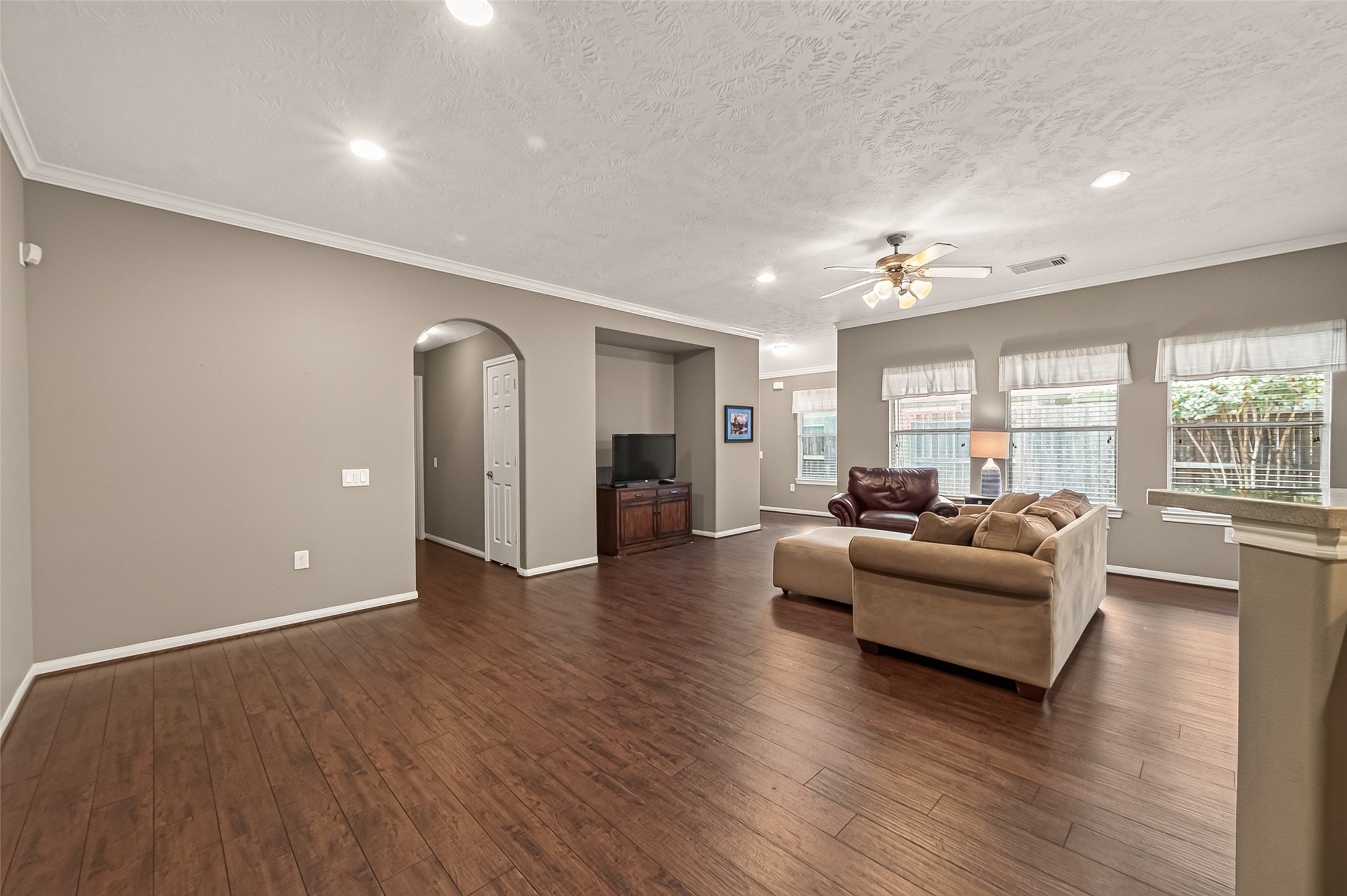 5322 Greenbrae Lane Property Photo 8