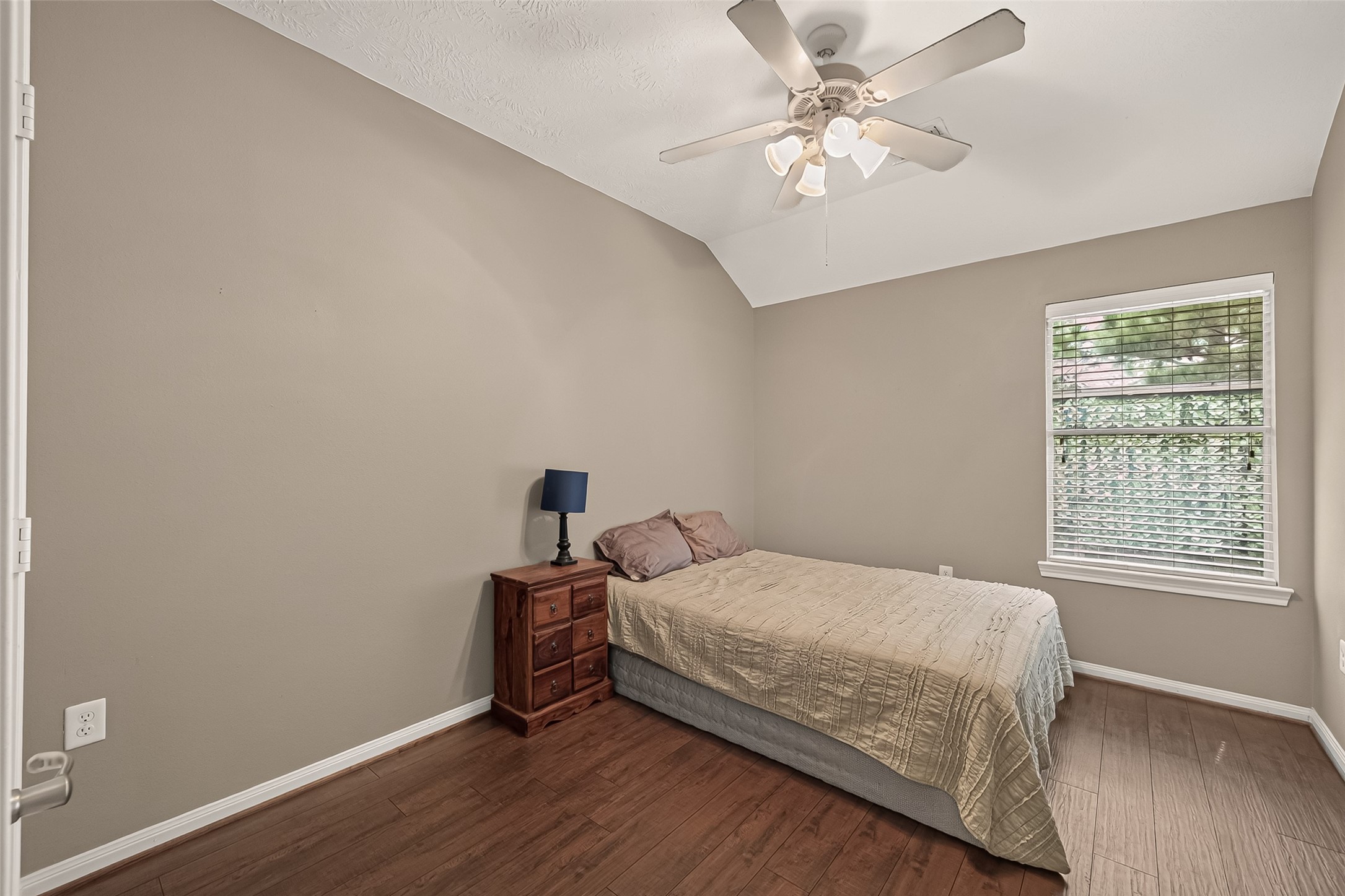 5322 Greenbrae Lane Property Photo 18