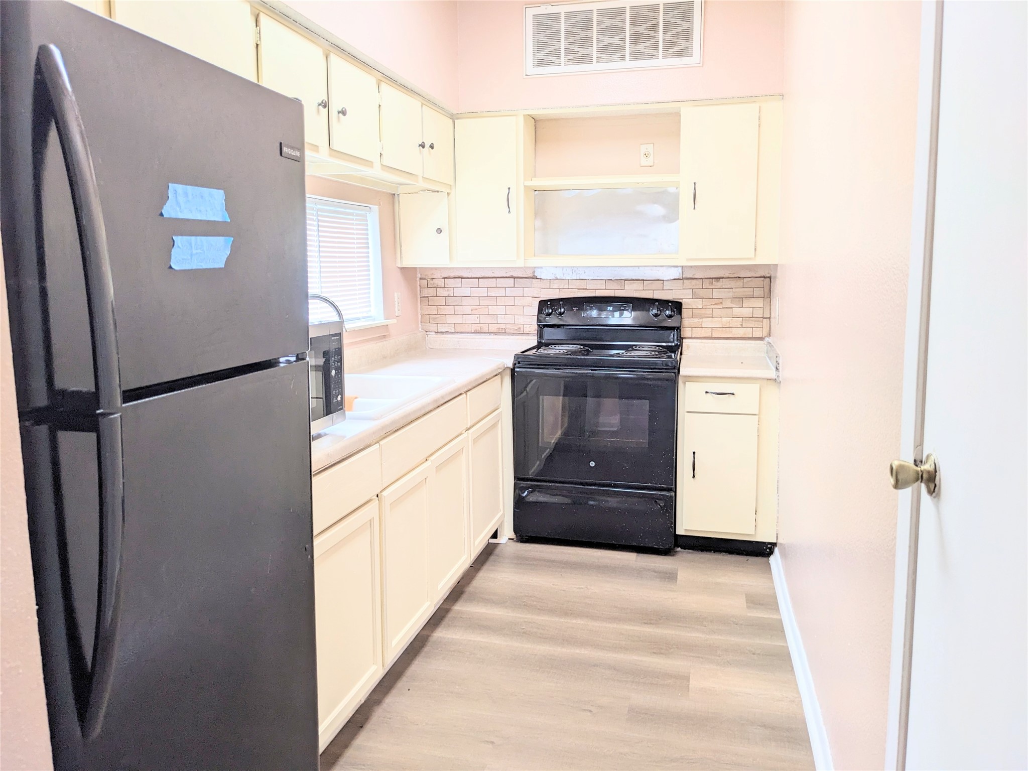 10855 Meadowglen Lane 702 Property Photo 5