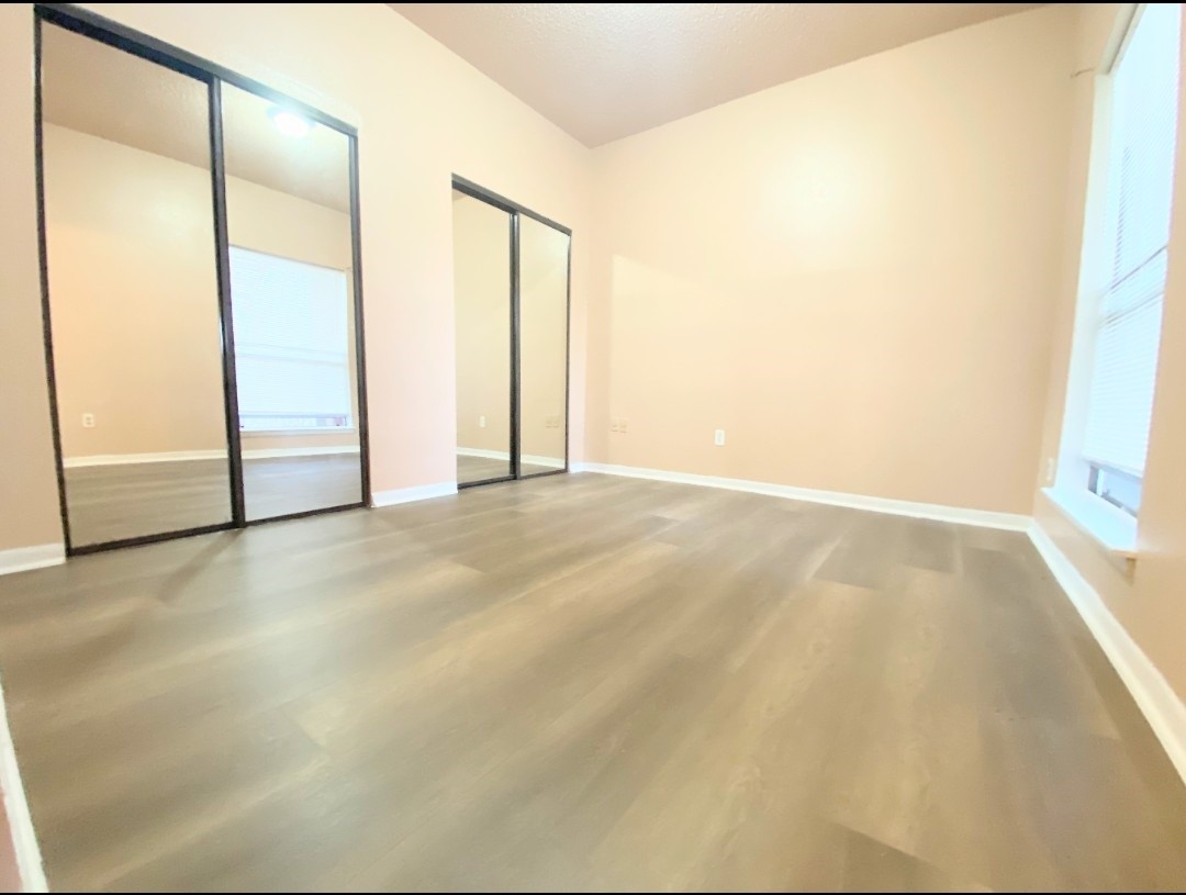 10855 Meadowglen Lane 702 Property Photo 7